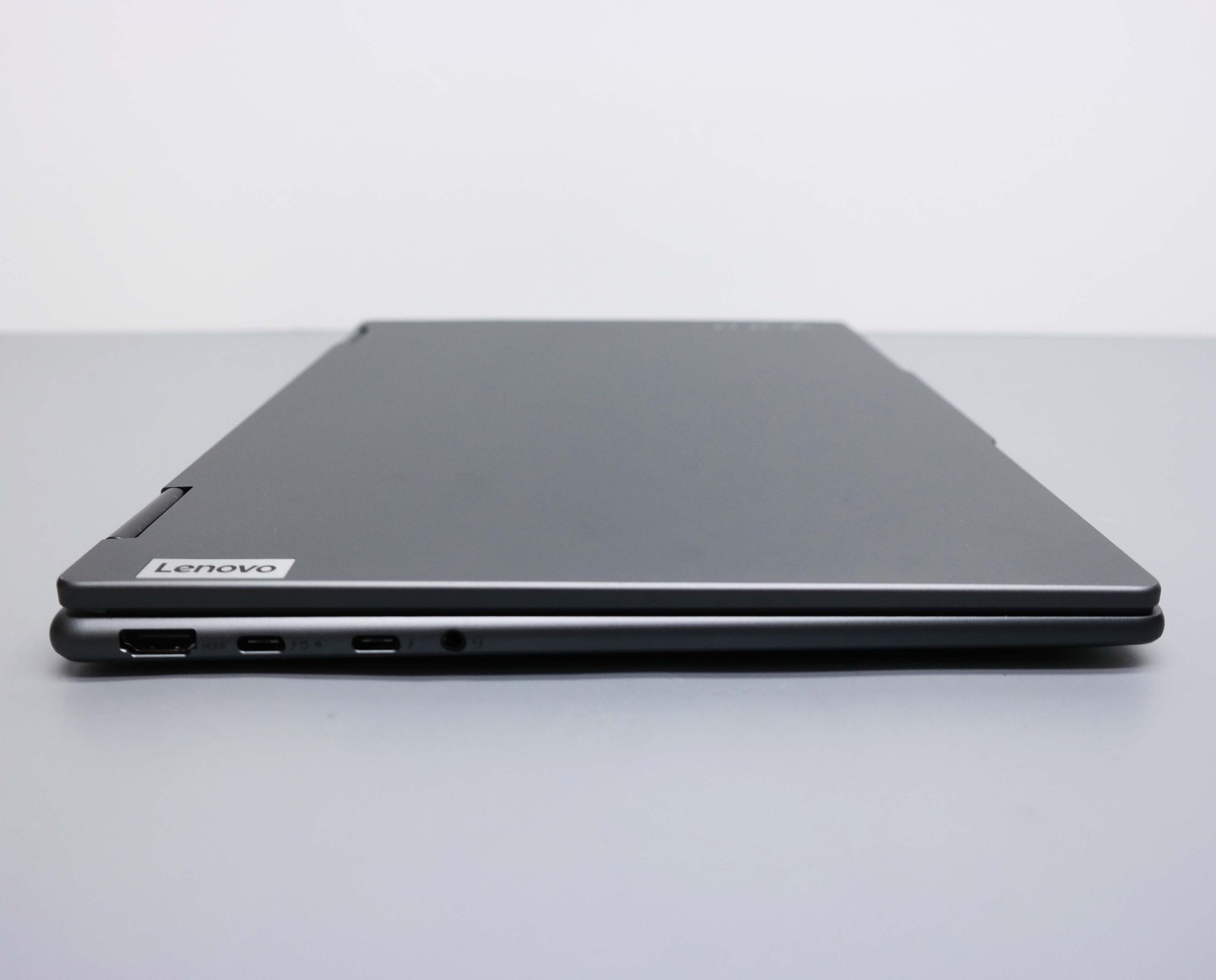 Lenovo Yoga 7 2-in-1 14″ Intel Core Ultra 5 125U 16GB RAM 512GB SSD Gray
