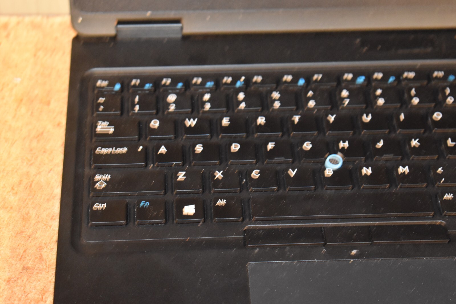 Dell Latitude 5590 Quad Core i5-8350U 1.6 GHz 16GB RAM 256GB SSD Windows 11 Pro