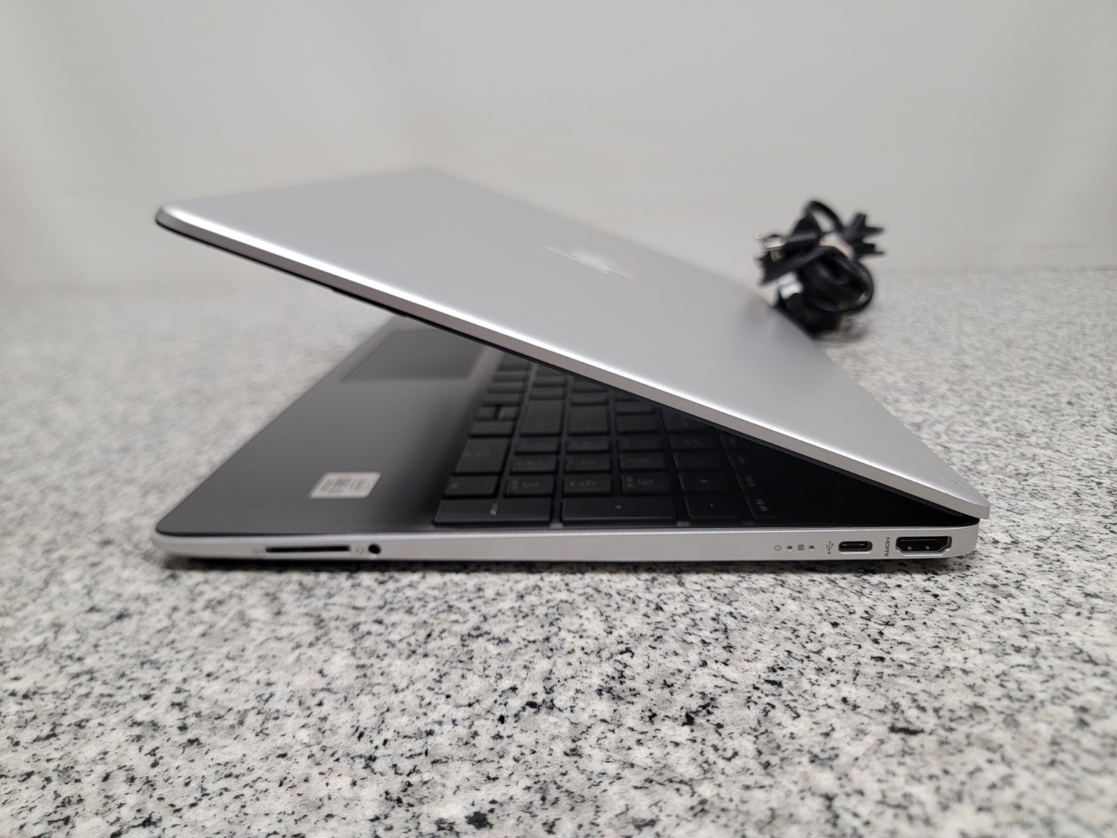 HP Laptop 15-dy1731ms (128GB, Intel Core i3 10th Gen., 1.20GHz, 8GB) FOR PARTS