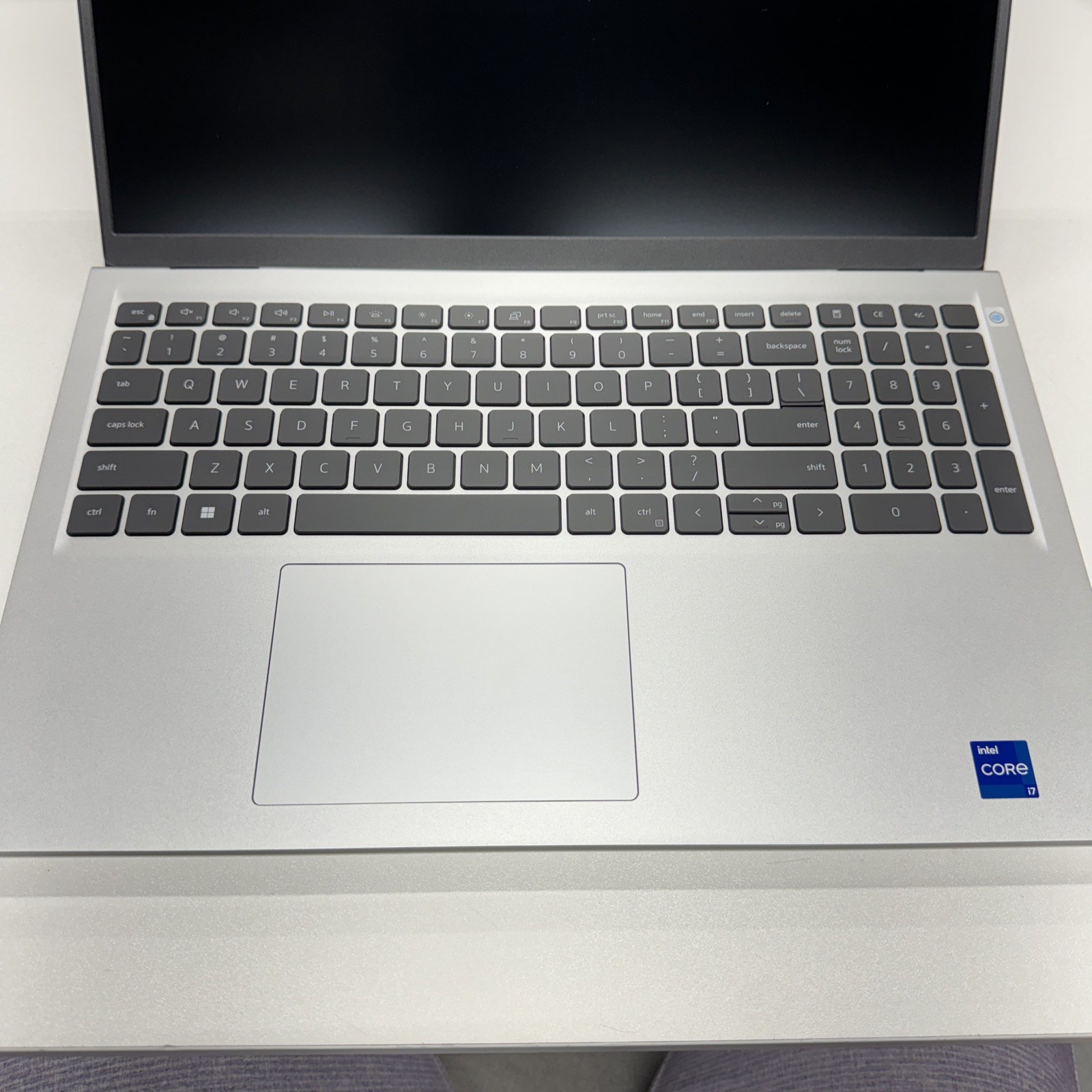 Dell 15. DC15250 P112F011. Used!