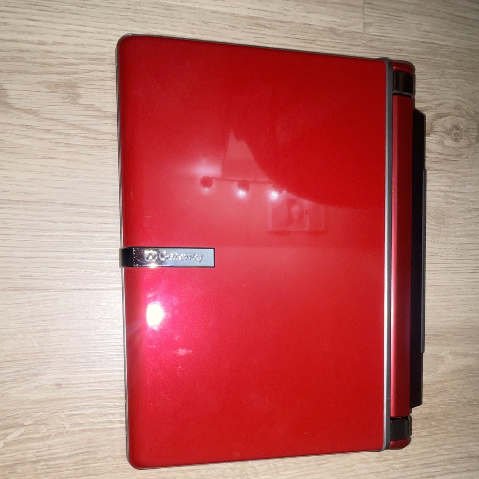 Gateway LT2020u Red Netbook Windows 7 Starter 1GB RAM 160GB HDD Wi-Fi Webcam