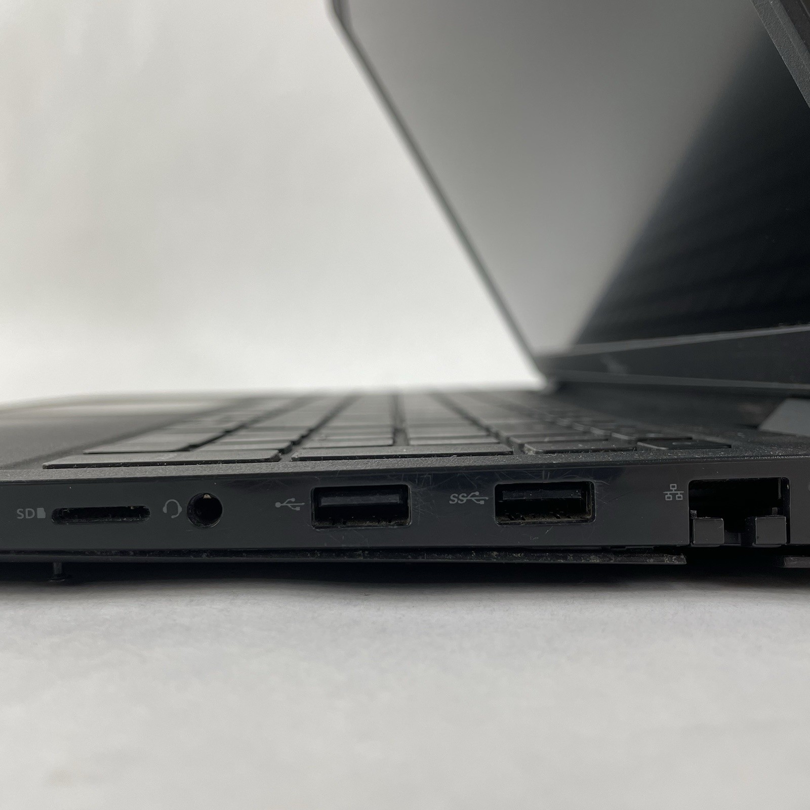 Dell Latitude 3520 15.6″ i5-1145G7 2.60 GHz 8 GB RAM No SSD/OS/AC – READ