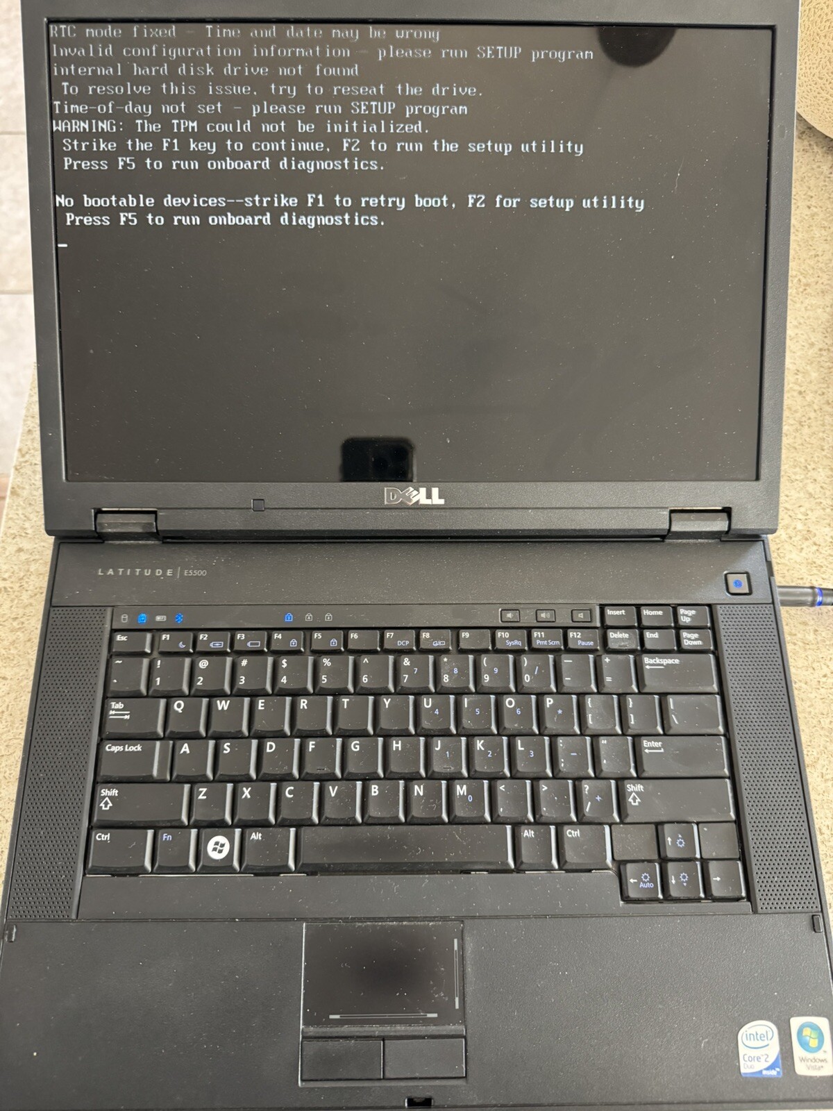 Dell Latitude E5500 15.6” Laptop NO HDD.SOLD-AS-IS