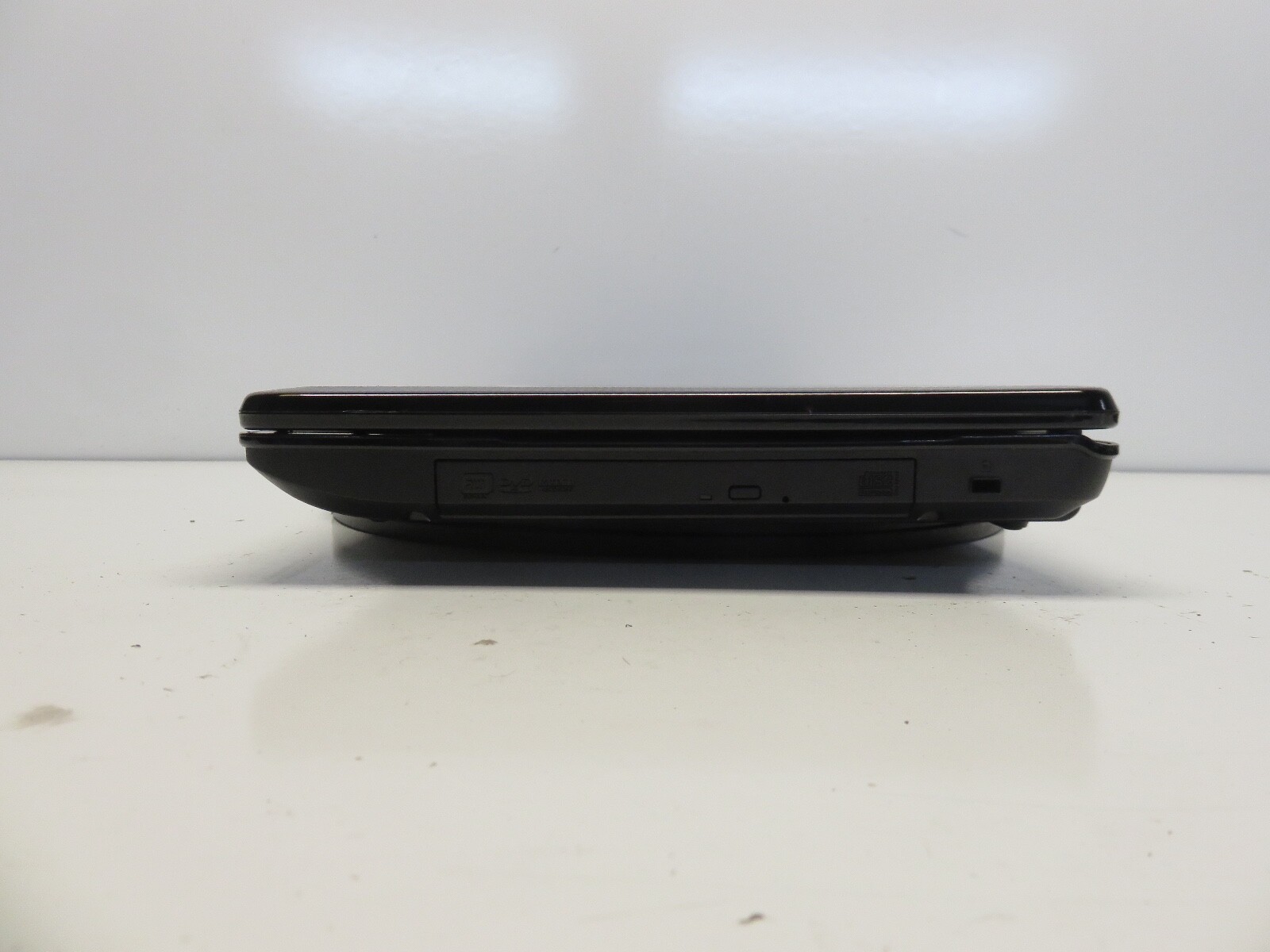 Acer Aspire 5517 AMD Athlon 64 TF-20 1.6GHz 3 GB NO HDD No Batt – FOR PARTS
