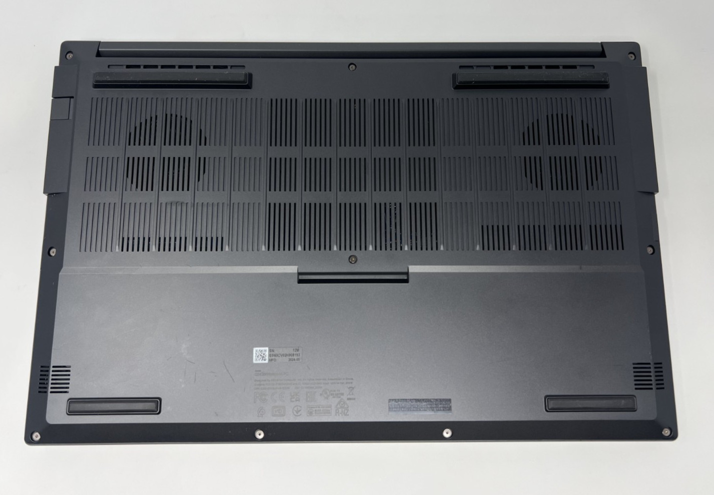 ASUS Vivobook Pro 15 Q543M Ultra 9 185H 24GB 2TB RTX 3050 OLED Dents