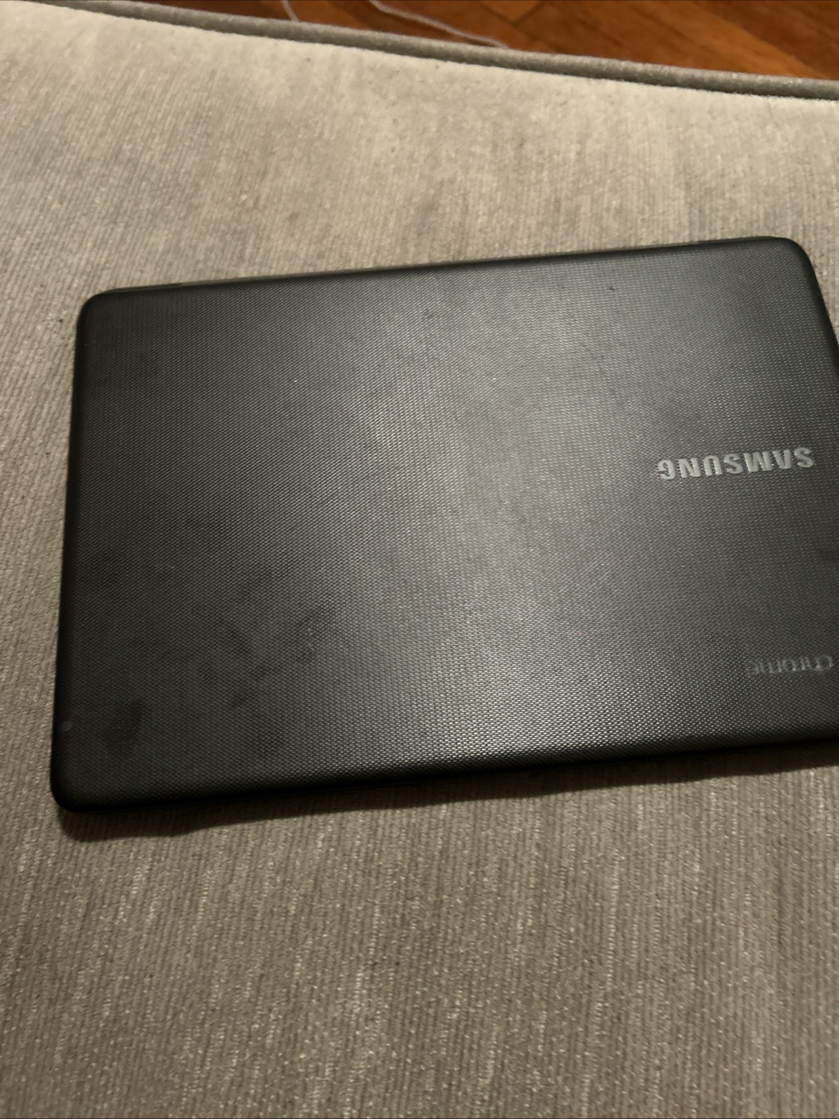 Samsung Chromebook XE303C13 ( Comes With Charger )