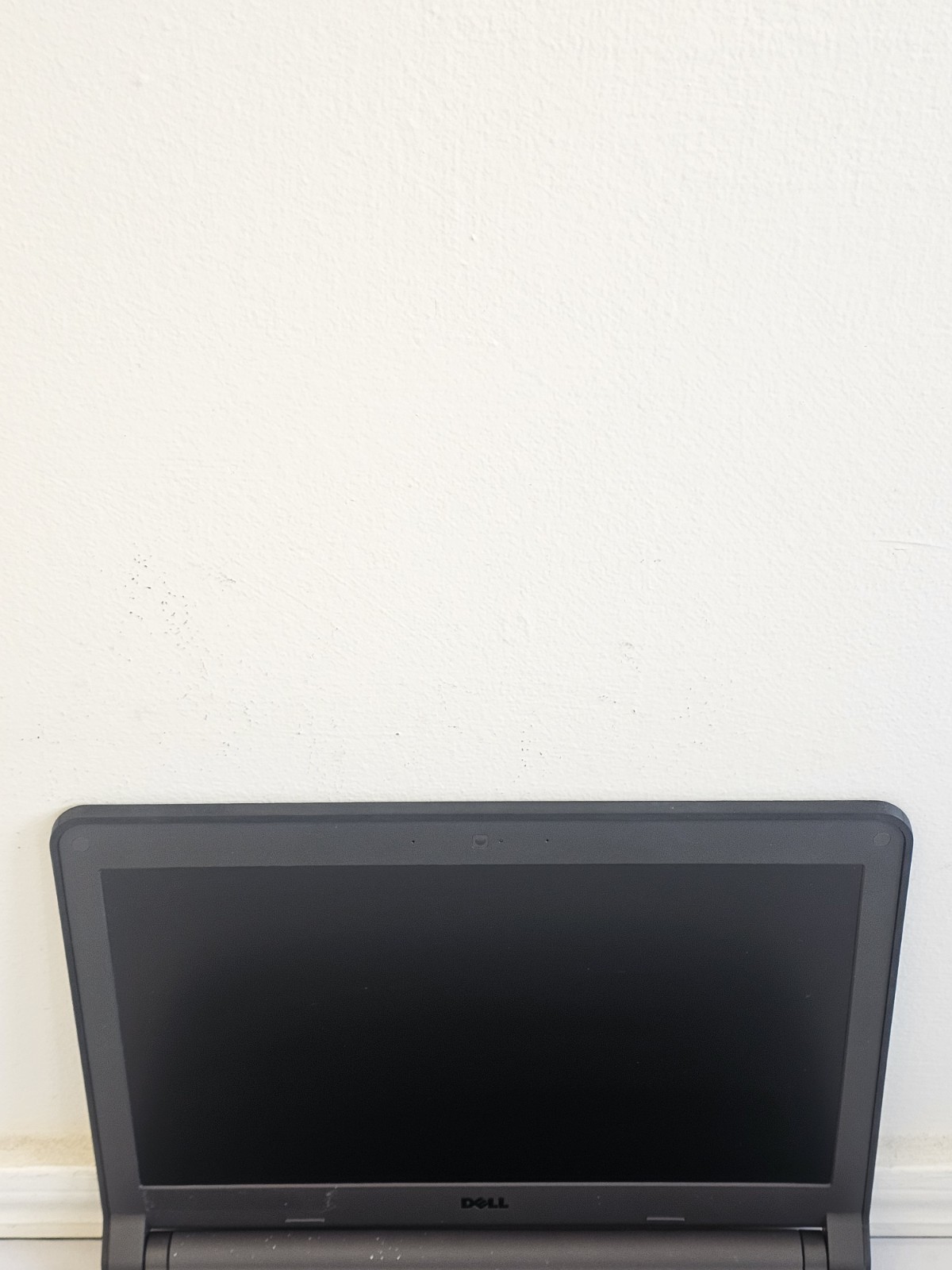 Dell Latitude 3350 Laptop – Intel Celeron 3125u – 8GB RAM – 500GB HDD – Win 10