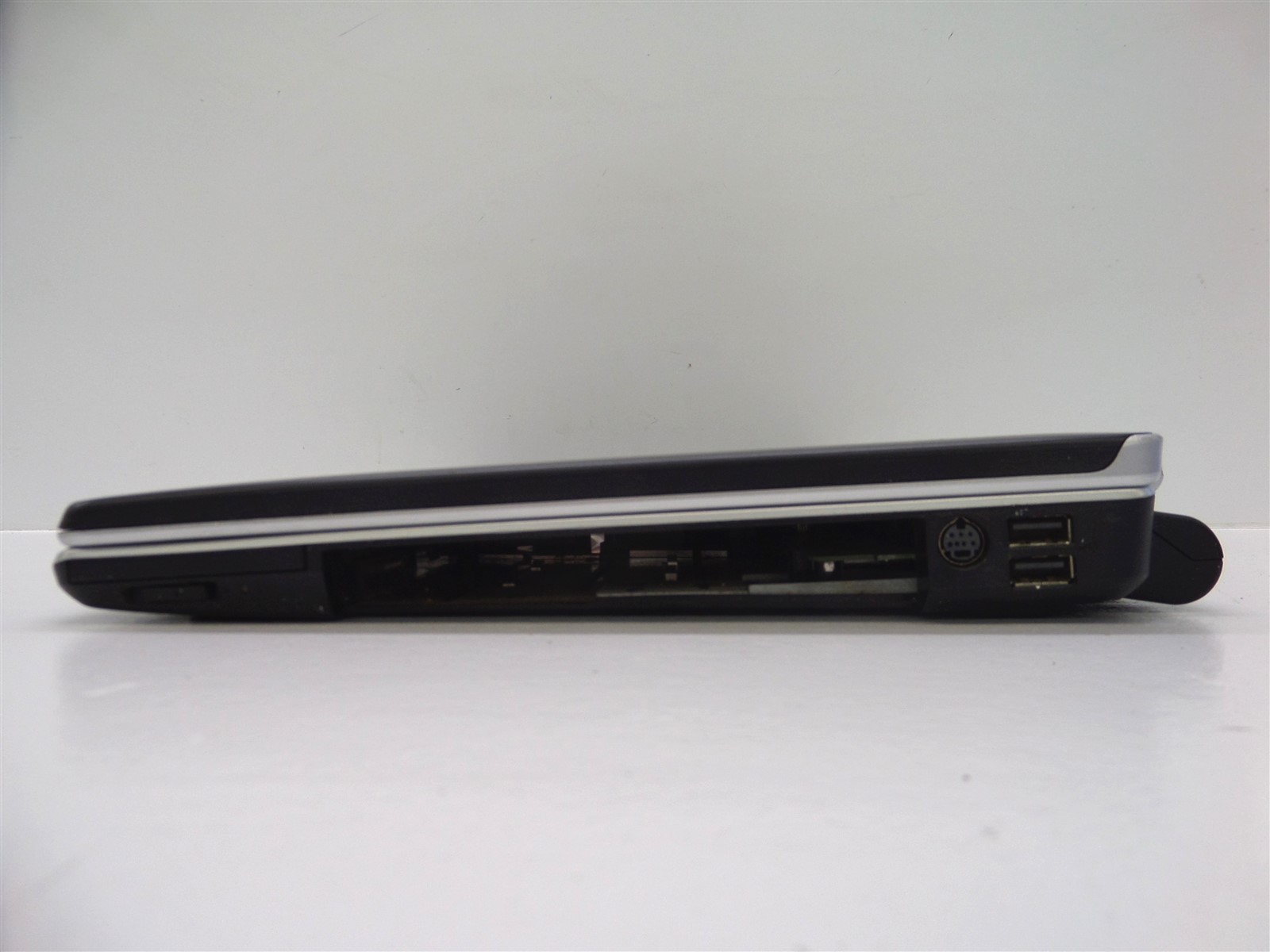 Dell Inspiron 1525 Intel Core 2 Duo 1.83GHz 3GB – No HDD or CDROM