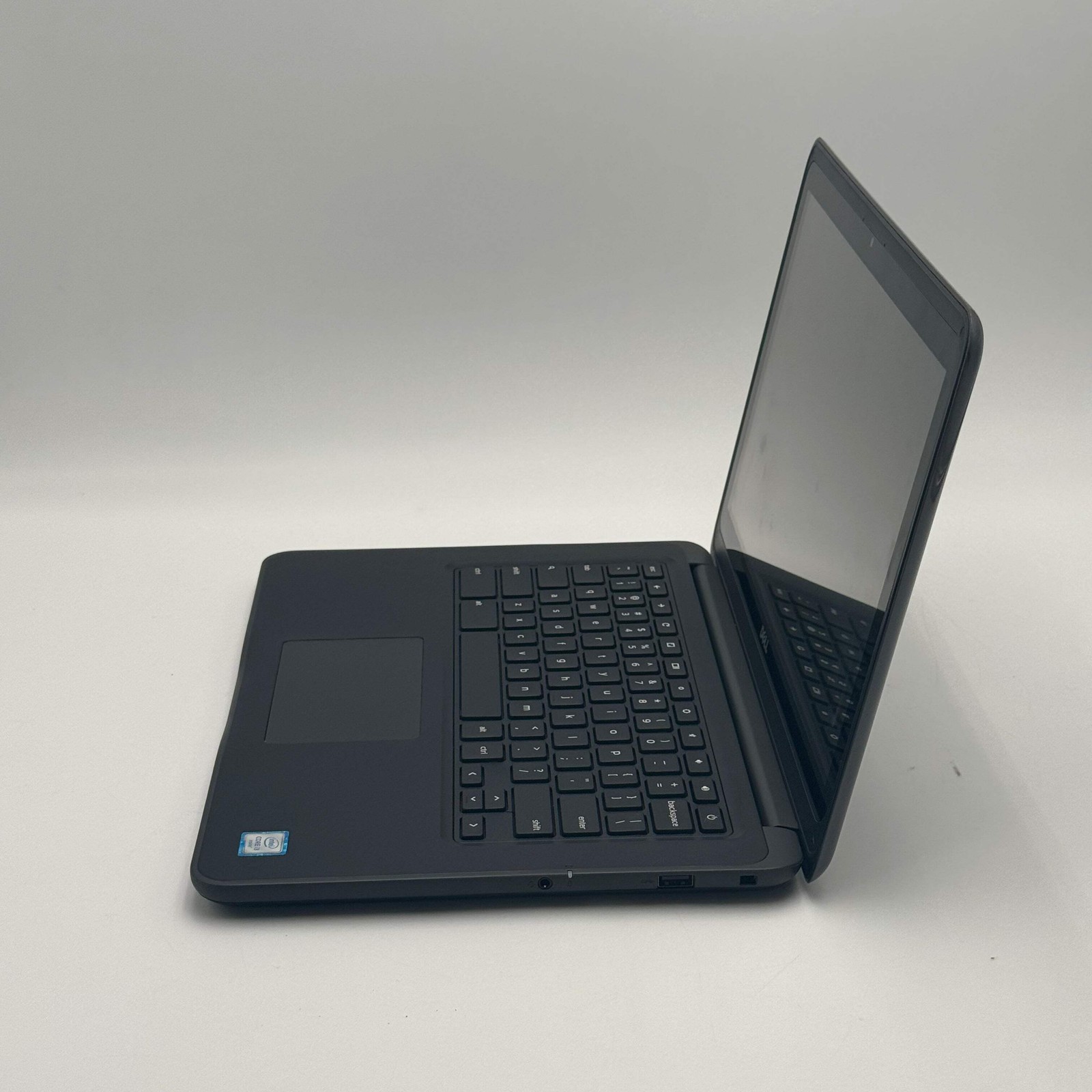 Dell Chromebook 13″ 3380 13-inch Core i3 4GB RAM 16GB – Good Condition