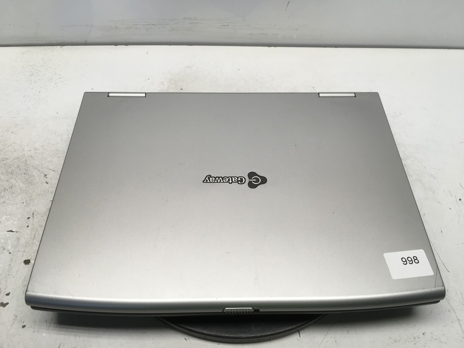 Gateway 7322 Mobile Intel Pentium 4 1860MHz 480 MB NO HDD No Batt