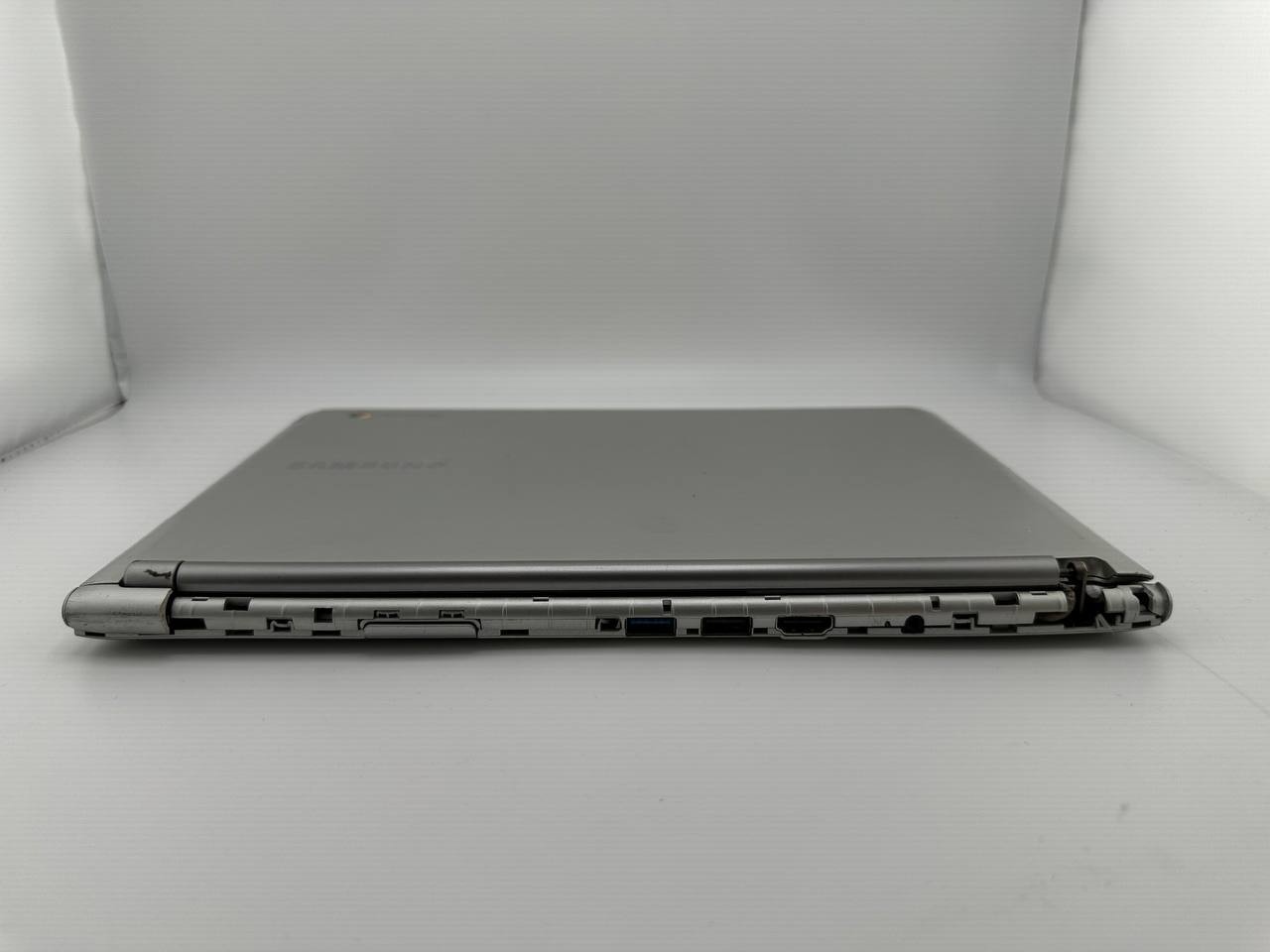 Samsung Chromebook XE303C12 11.6″ Laptop For Parts Repair 035-2