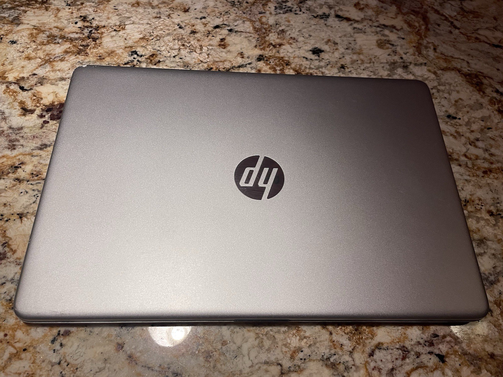 HP notebook, Windows 11, i3-1215U, 32GB memory, 15.6 inch, 1 TB storage