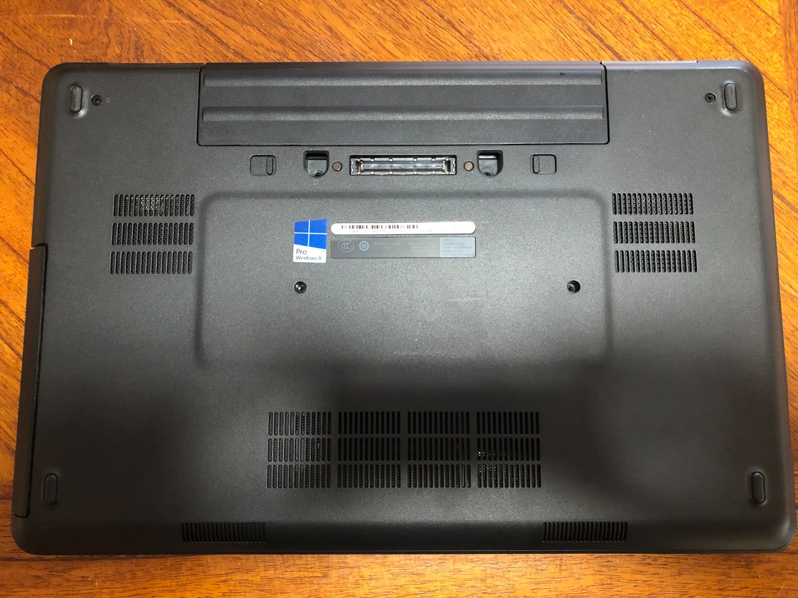 DELL LATITUDE E5540 Laptop w/ Intel Core i5-4310U 2.00 GHZ + 8 GB 460GB HD