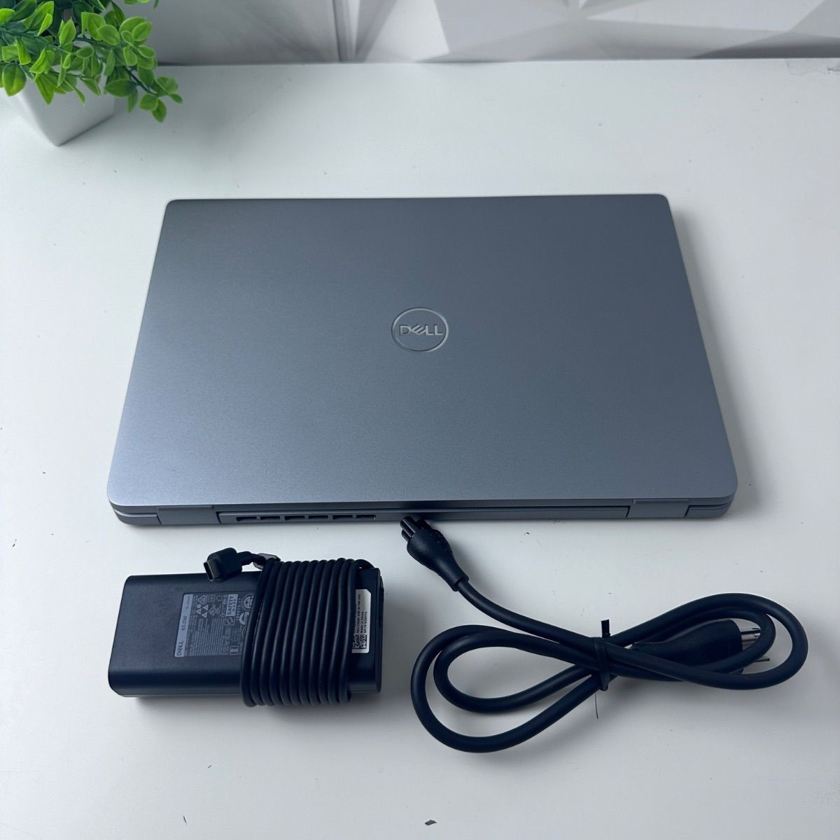 DELL Latitude 3340 Laptop, 13.3″ FHD, i5-1345U, 16GB, 256GB SSD *Please READ*