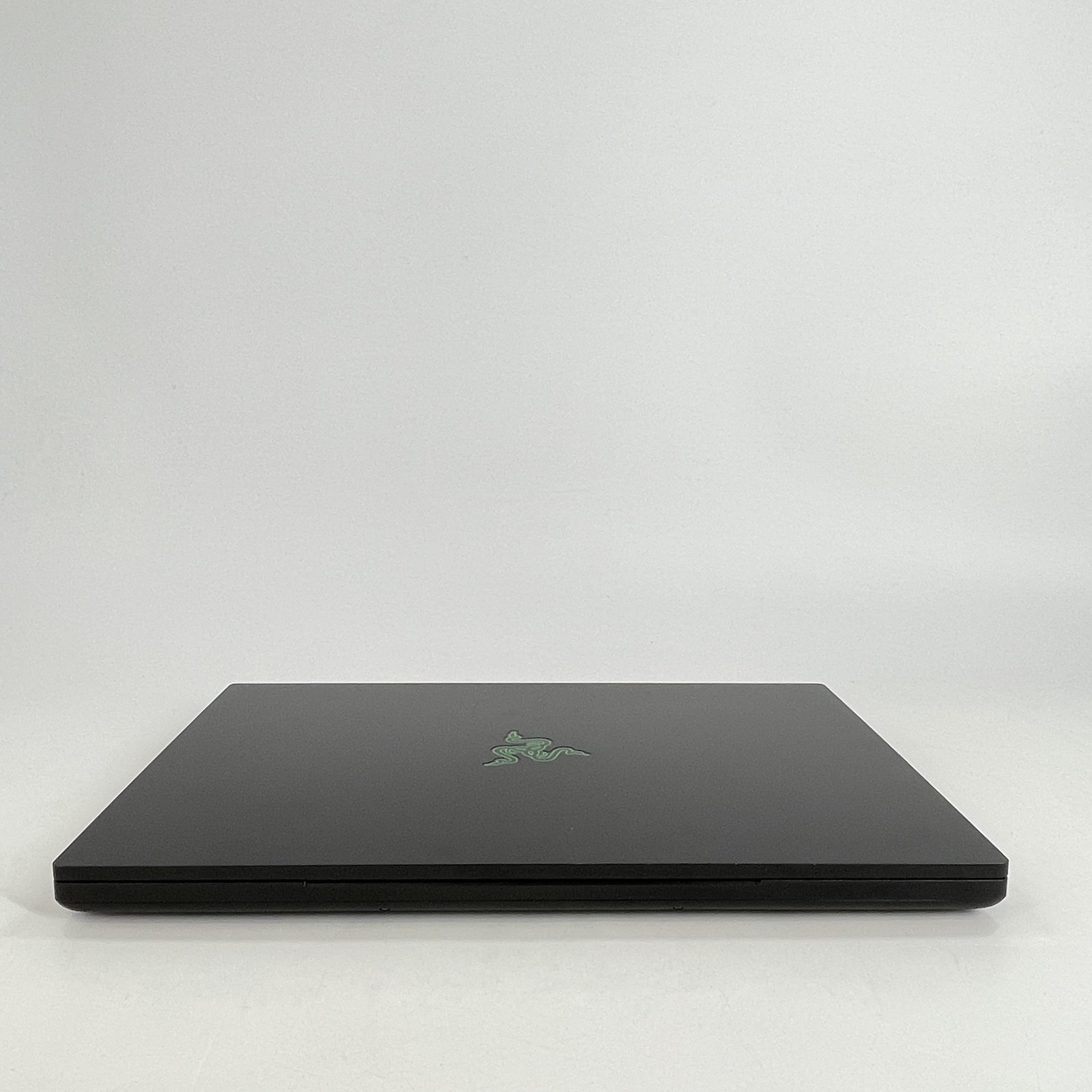 Razer Blade 16 120Hz UHD+ i9-13950HX 64GB 4TB/1TB RTX 4090 – VAPOR CHAMBER ISSUE