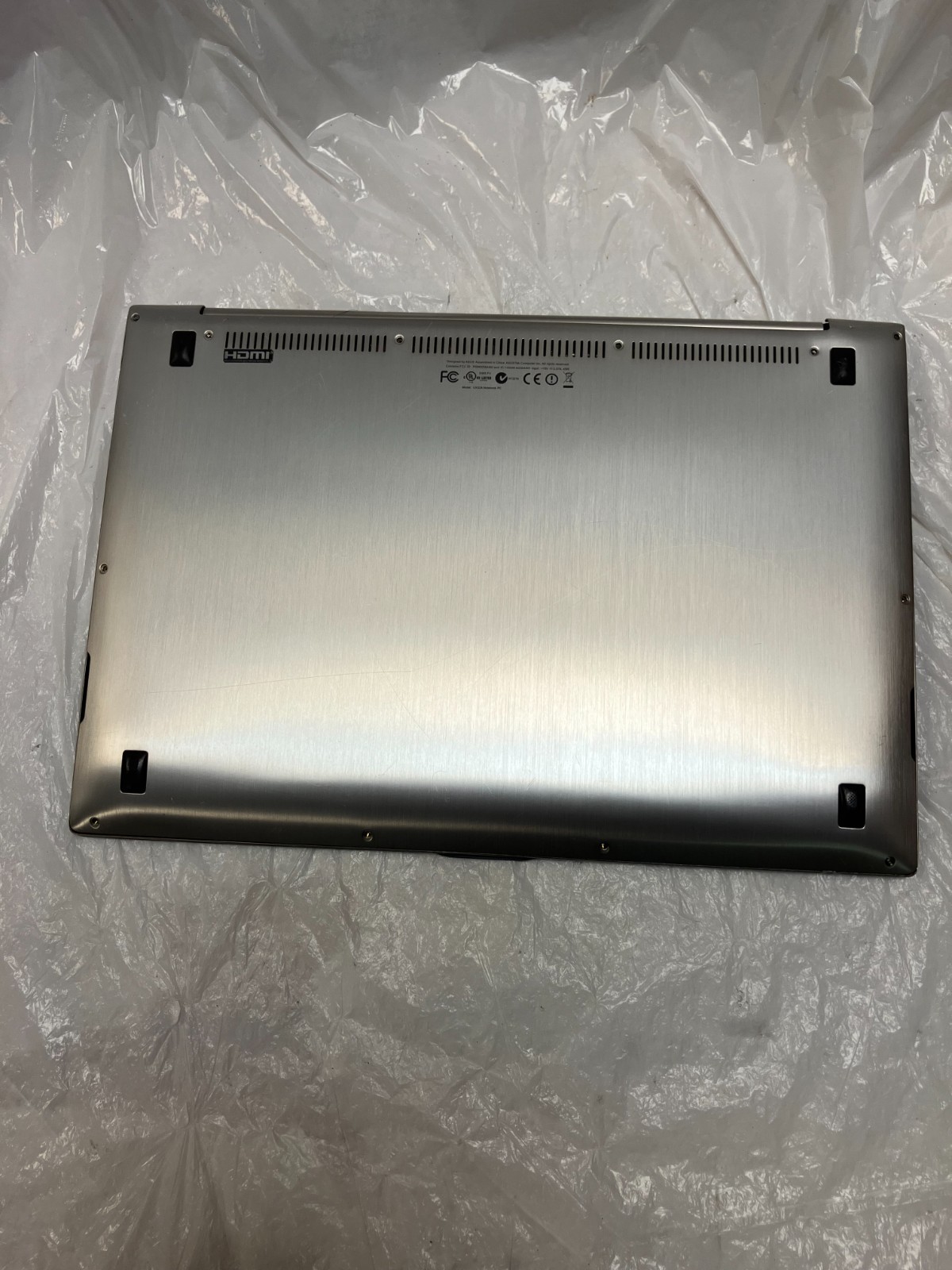 ASUS Zenbook UX32A 13.3″ Intel Core i3 Processor 4GB MEM, NO HD, FOR PARTS