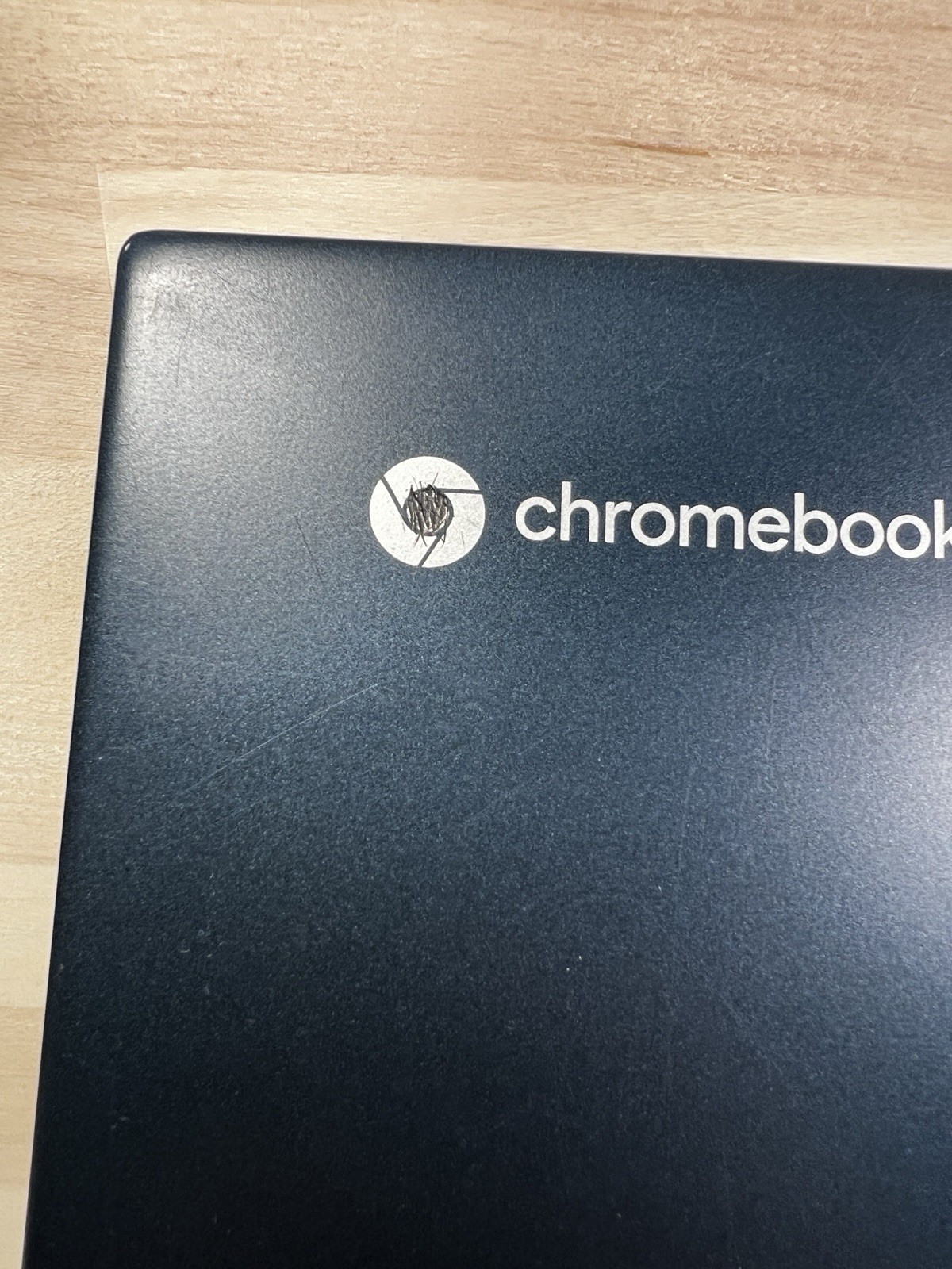 ASUS Chromebook Plus 2-in-1 Touch 14″ CM3401FF AMD Ryzen 3 7320C 8GB 128GB SSD