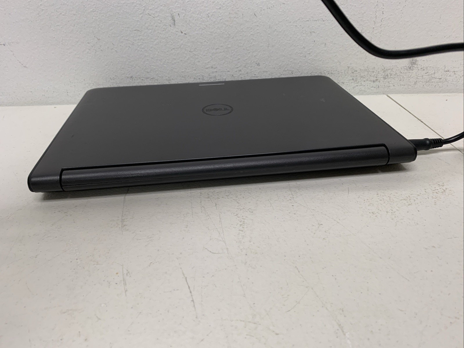 DELL LATITUDE 3150 INTEL CELERON N2840 Wind 10 Bad Battery AS-IS Read Descri