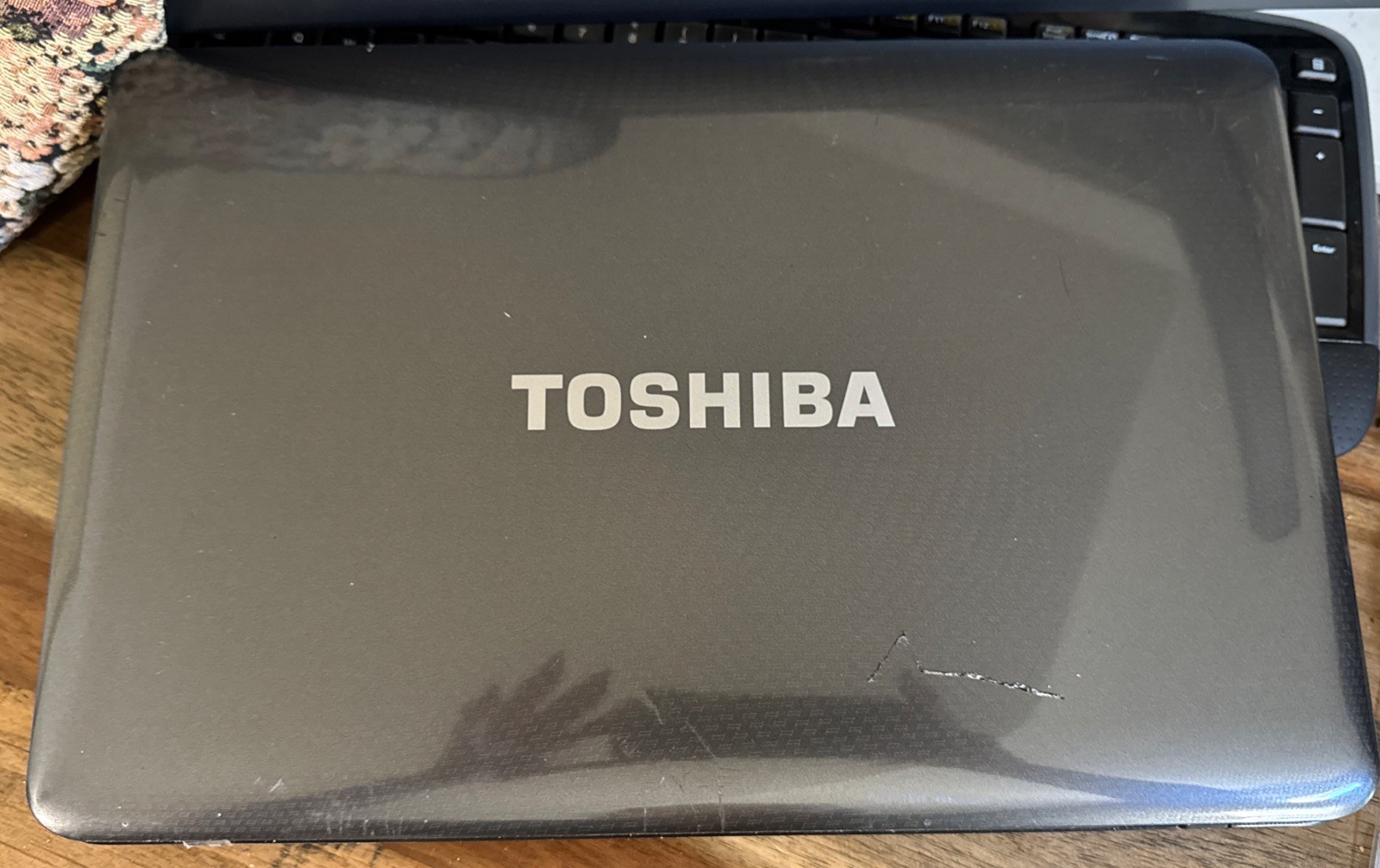 Toshiba Satellite C655-S5128 15.6in. (500GB, Intel Core i3 1st Gen., 2.53GHz,…
