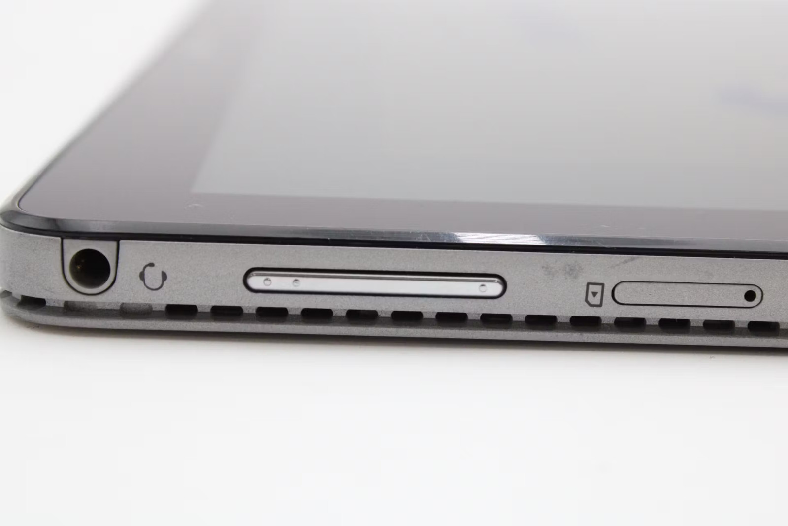 Dell Latitude 7210 2-in-1 Used 12.3″ i5-10310U, 16GB RAM, 256GB NVMe, No Keyb…