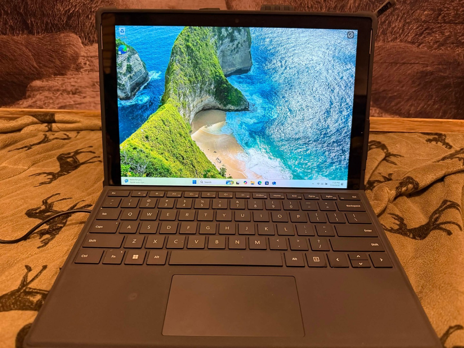 Microsoft Surface Pro 7+ Core i5-1135G7 2.4GHz 8GB 256GB w/ Type Cover + Charger