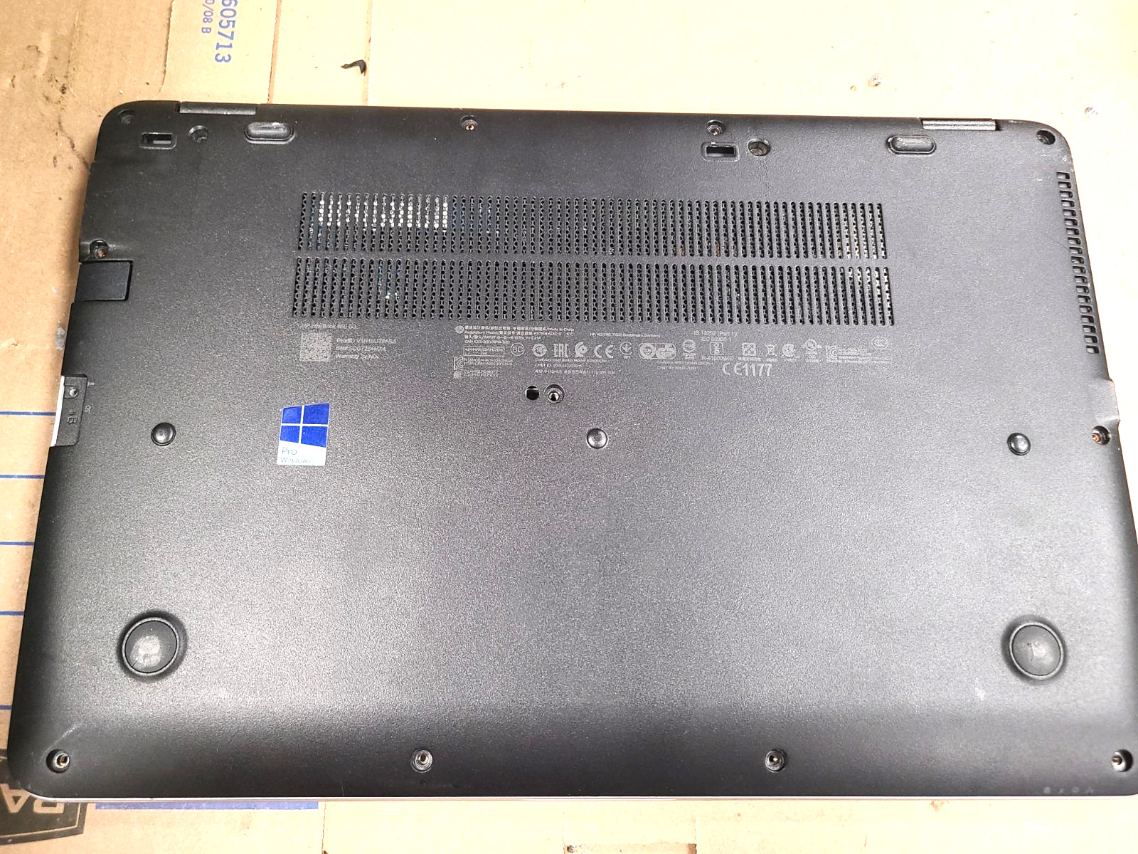 HP EliteBook 850 G3 15.6 I5-6200U 2.30 8GB, 256SSD Laptop charger included