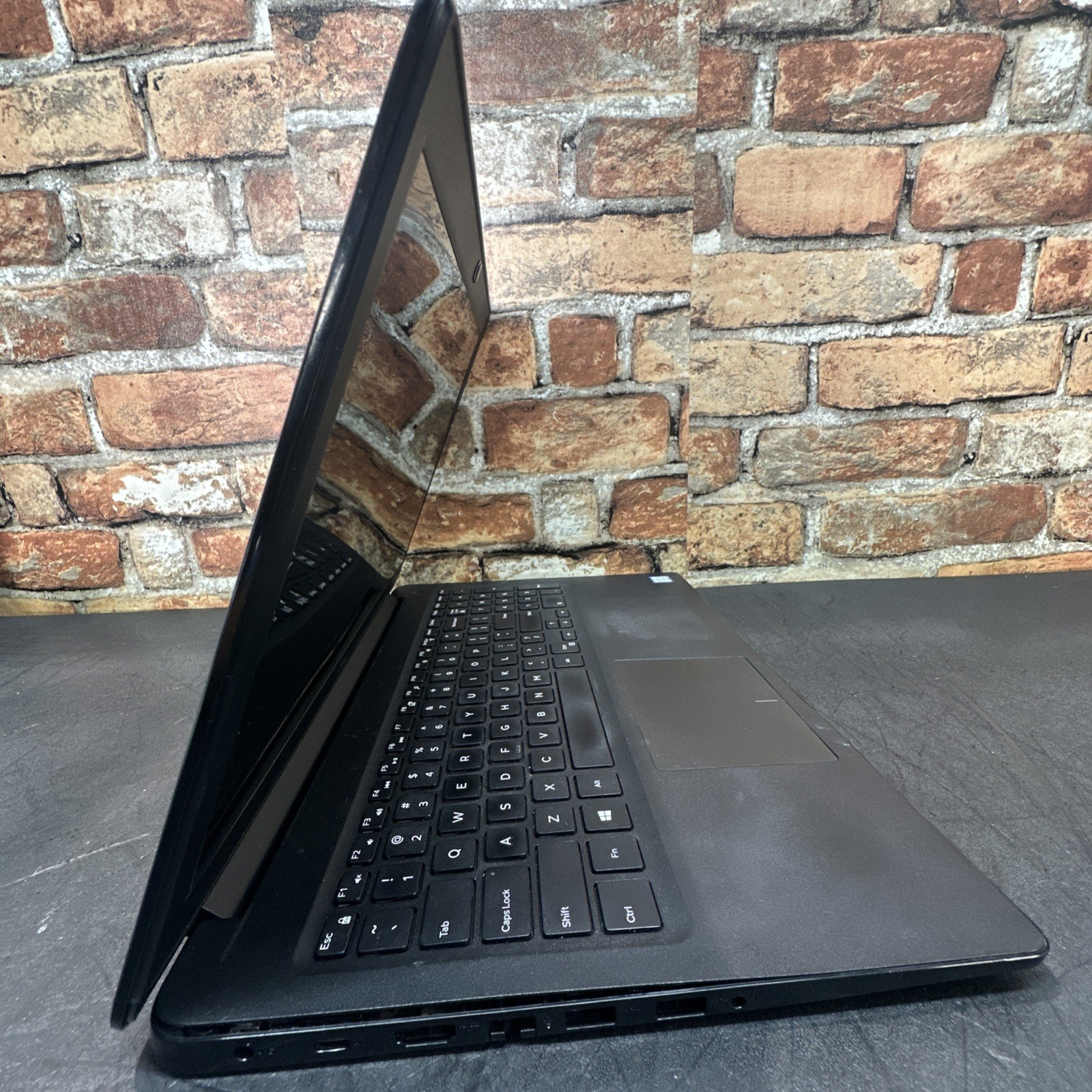 Dell Latitude 3500 Tested LCD Screen w/ Chassis & Battery – No Motherboard
