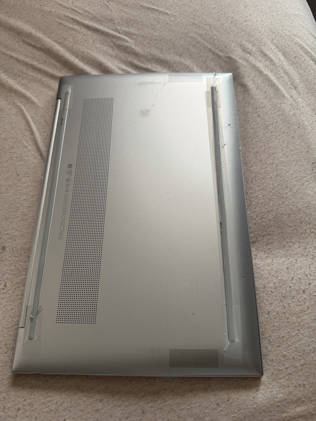 HP 17″ Silver Laptop Intel Core i7 11th Gen 12GB Win 11 Touch HP ENVY