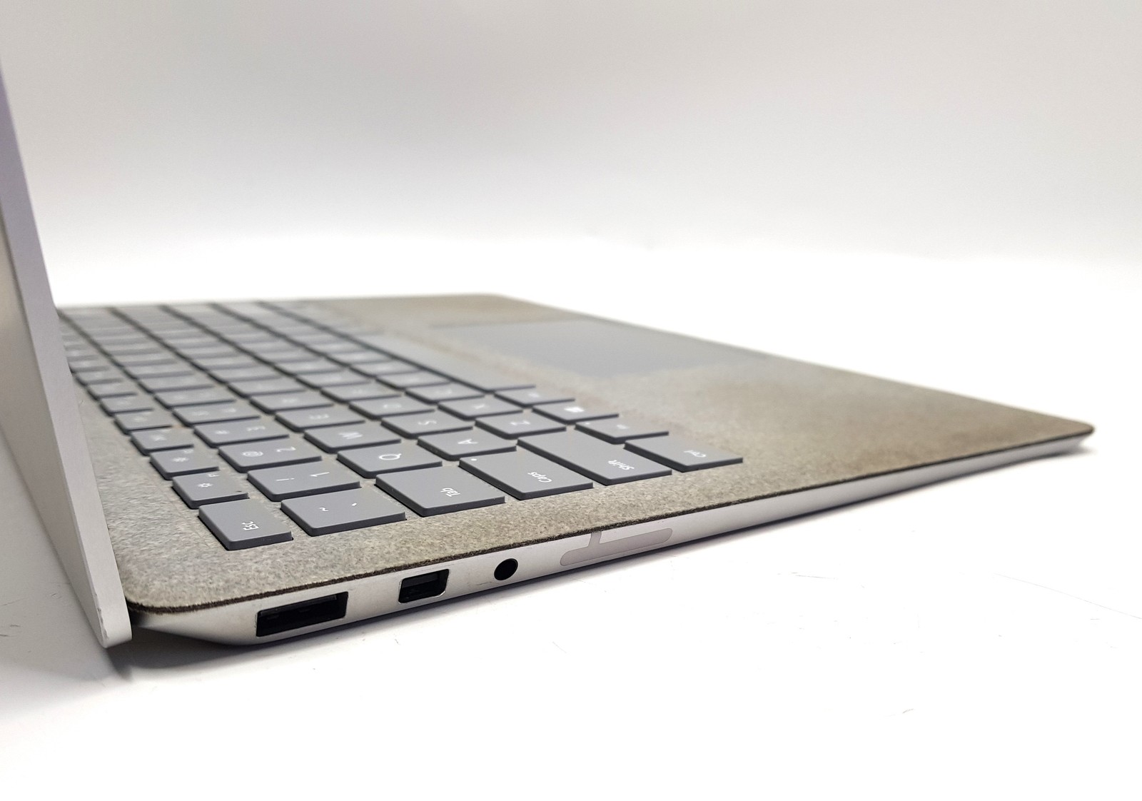 Microsoft Surface Laptop 2 13.5″ i7-8650U 8GB RAM 256GB SSD Win 11 Home Touch