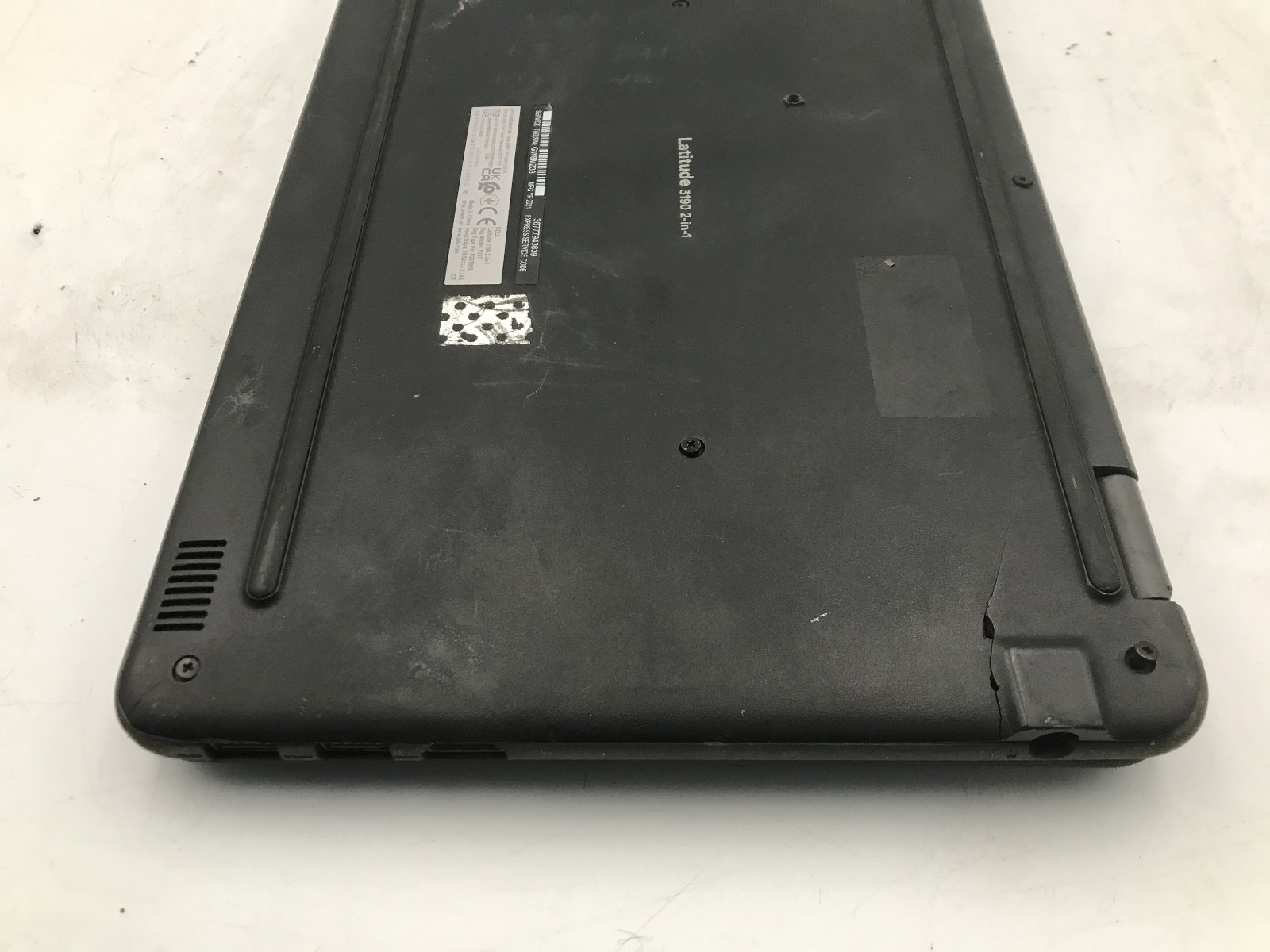 DELL LATITUDE 3190 -BOOTS TO BIOS/LOCKED- INTEL CELERON N4120 – 4GB RAM -READ-BB