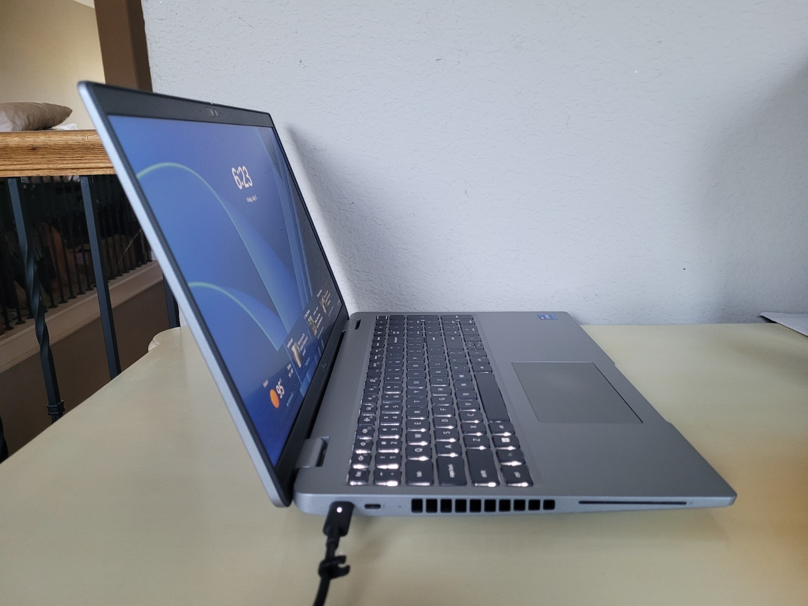 Dell Latitude 5540 15.6″ FHD Core i7-1355U 512GB NVMe SSD 32GB Win11P UWT 2026/9