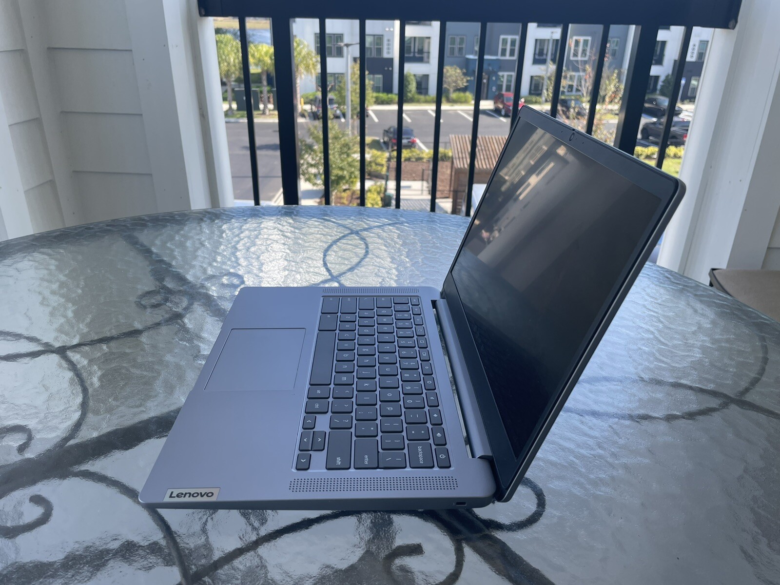 Lenovo Chromebook 3 • 14-inch • Touchscreen FullHD (1920×1080) • MediaTek™ 8183