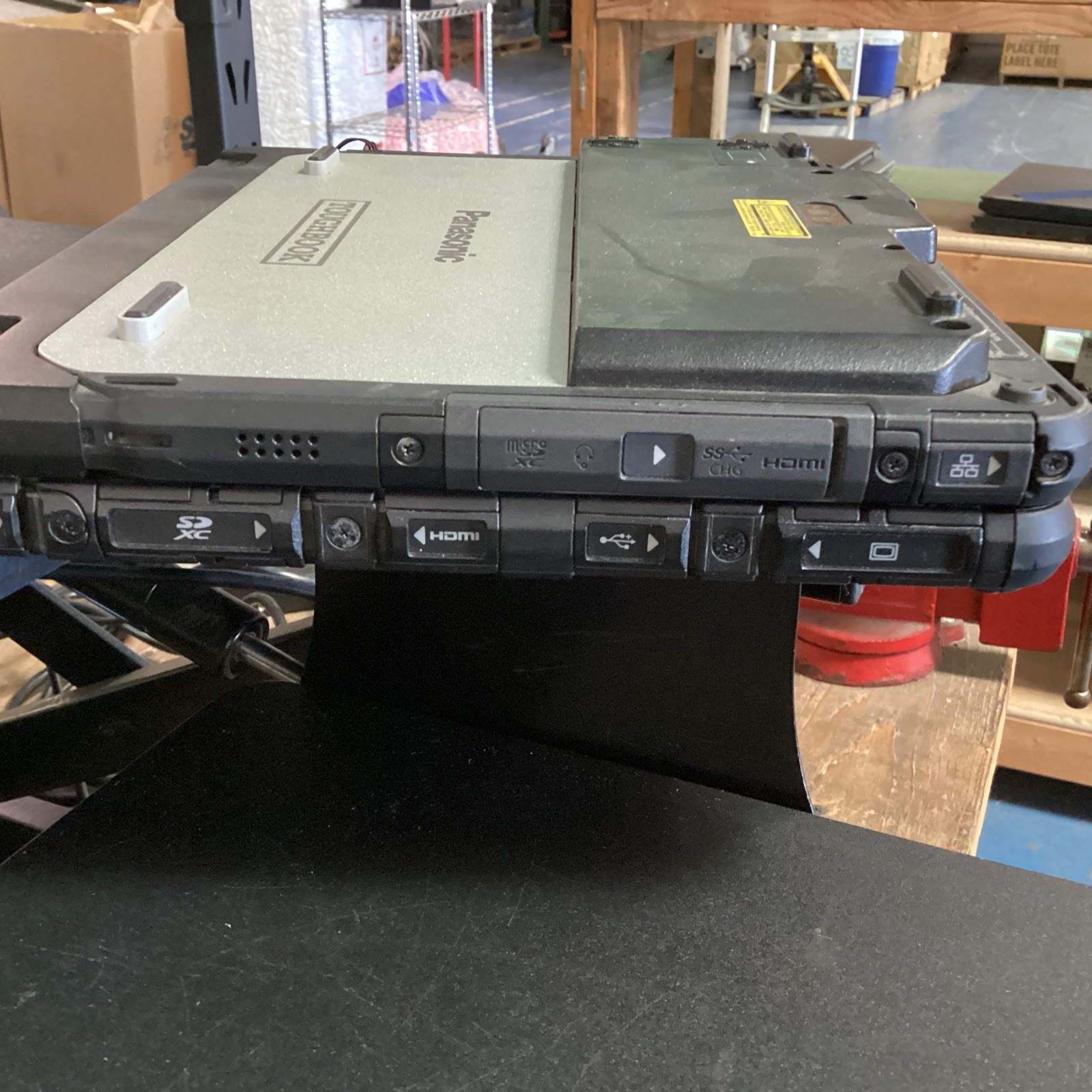 Panasonic ToughBook CF-20 | i5-7Y57 1.20GHz | 8GB Ram | 256GB | No OS/CHARGER