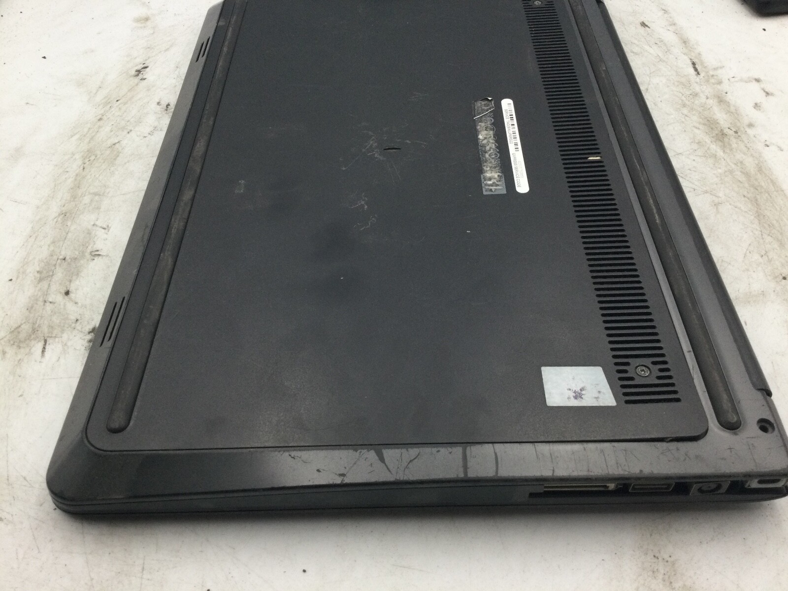 DELL LATITUDE 3450 – FOR PARTS – INTEL I5 – NO RAM – 14″ – READ DESCRIPTION – BB