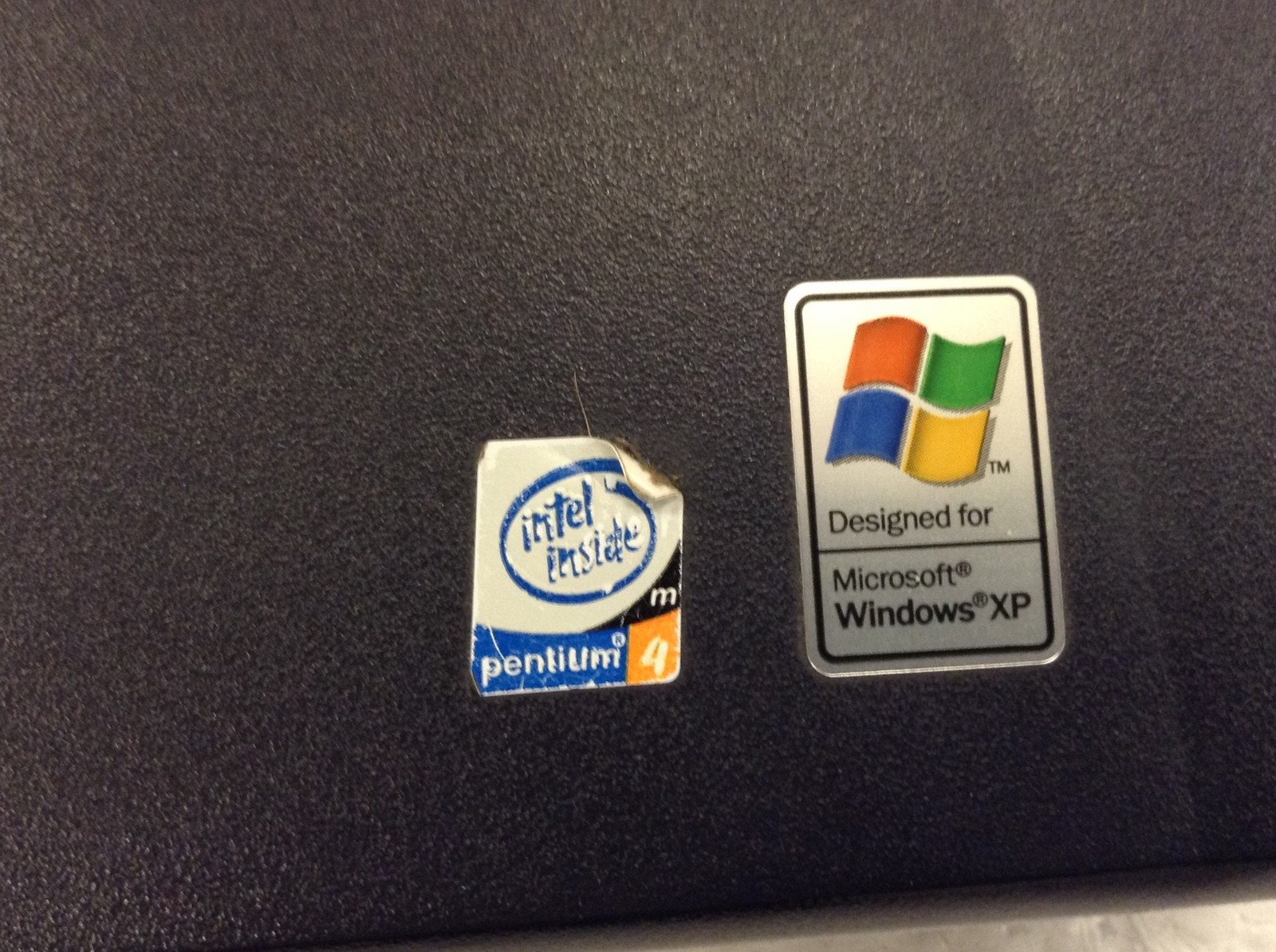 Dell Latitude C840 Pentium 4M 15″ Laptop 2.0GHz 512MB CD-RW Floppy, No HD, WORKS