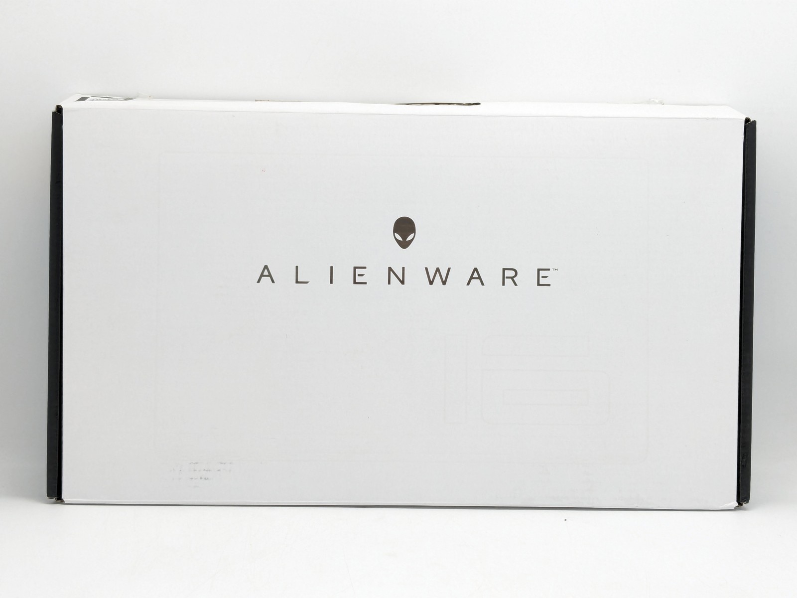 Alienware M16 R2 16″ Ultra 7 155H 16GB DDR5 1TB SSD RTX 4070 Windows 11