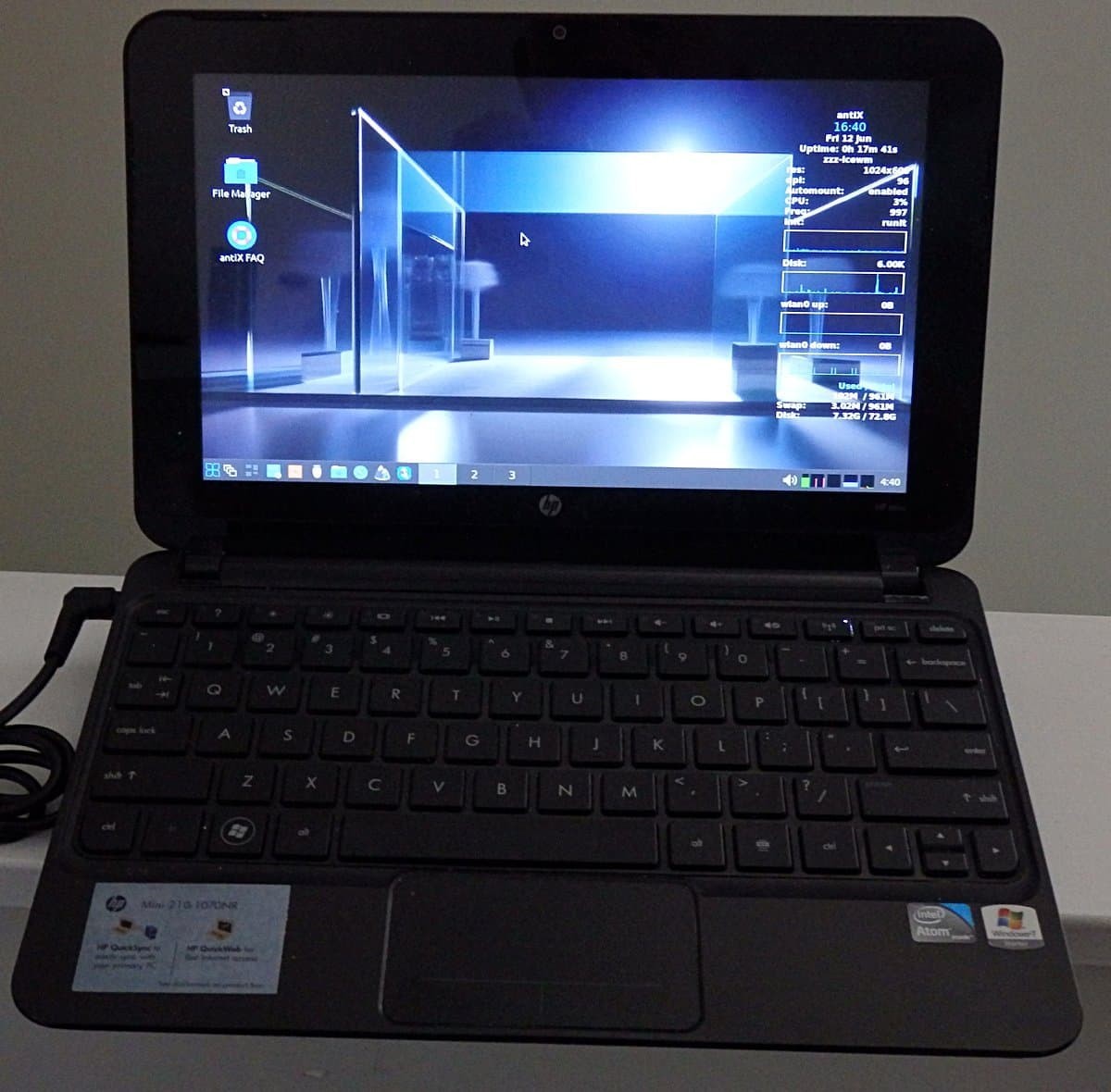 HP Mini 210-1070NR laptop (Running antiX-26)