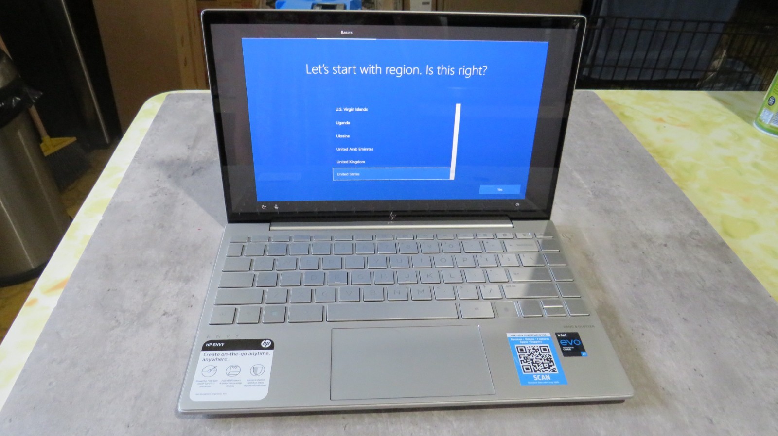 HP ENVY 13-ba1010nr 13.3″ (256GB SSD, Intel Core i7 11th Gen., 4.70 GHz, 8GB)