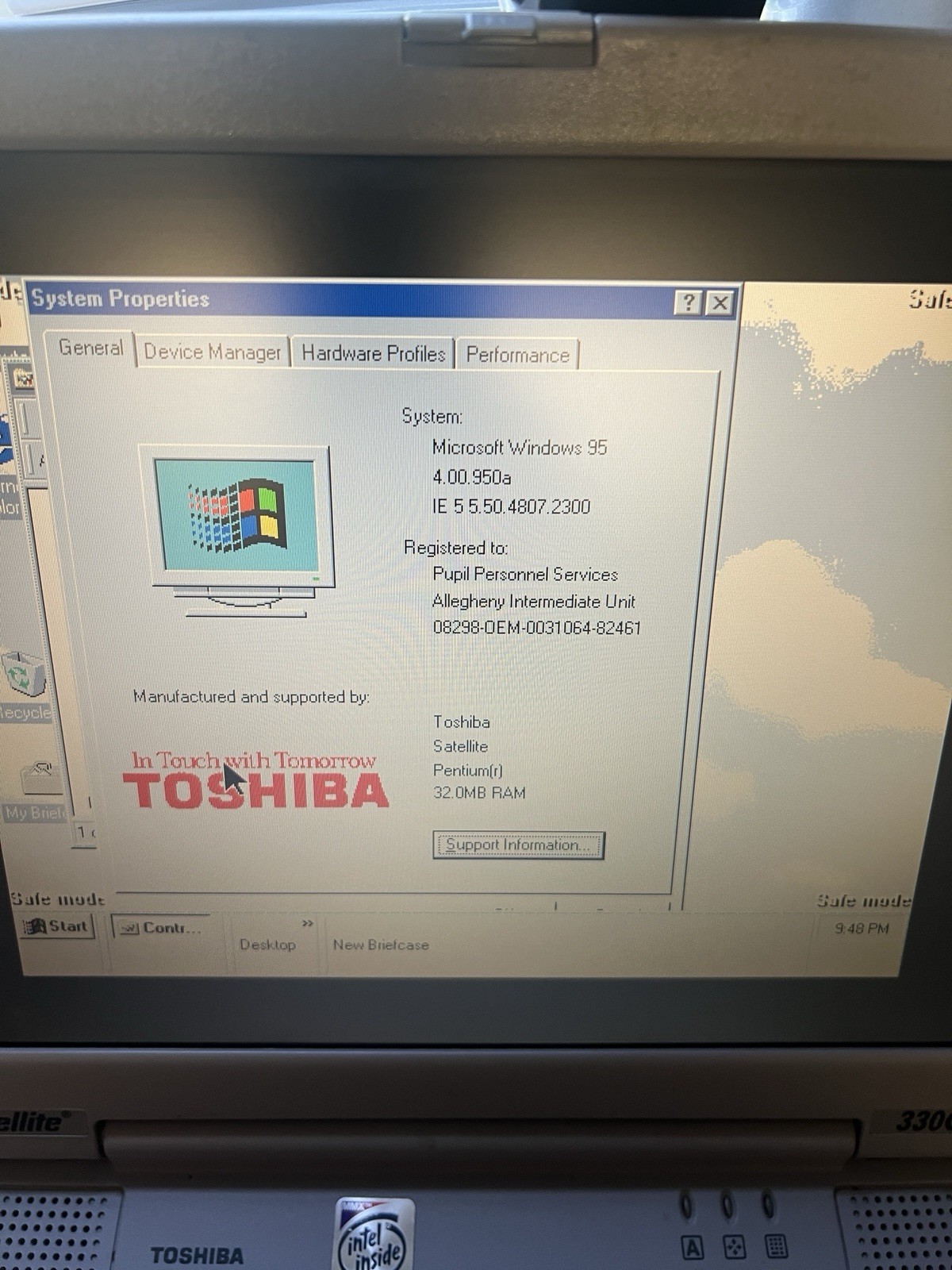 Vintage Toshiba Satellite 330CDT Intel Pentium MMX Windows 95 For Rebuild Parts