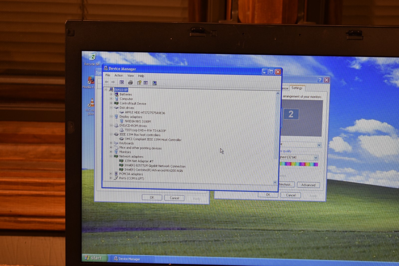 Dell Latitude E6510 Core i5-520M 3GB 750GB HD NVidia 3100M Windows XP Pro 32-bit