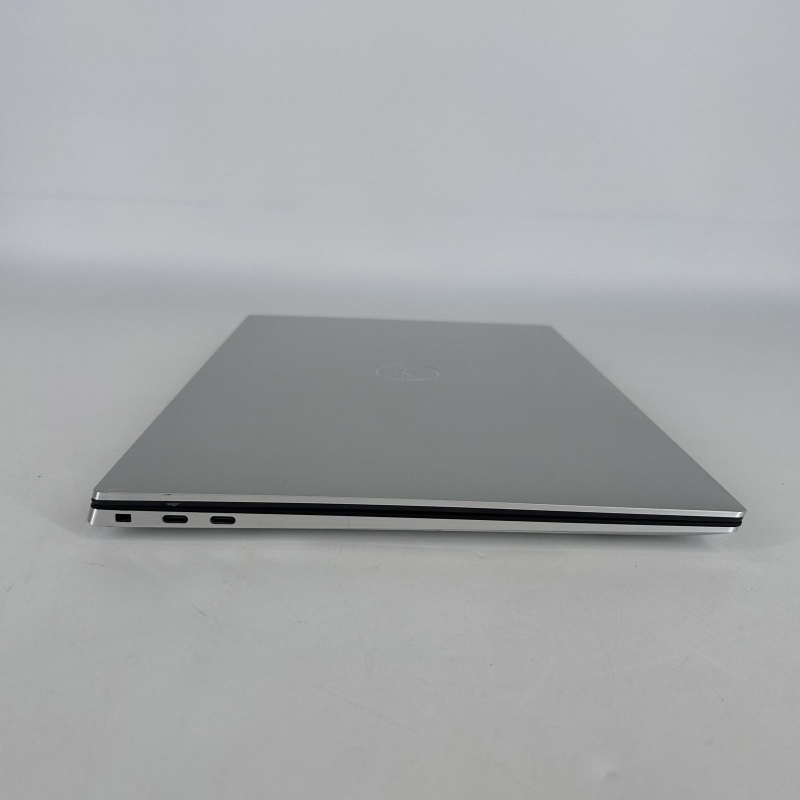 Dell XPS 15 9520 Silver FHD+ 2.3 GHz i7-12700H 32GB 1TB SSD NVIDIA RTX 3050 Good