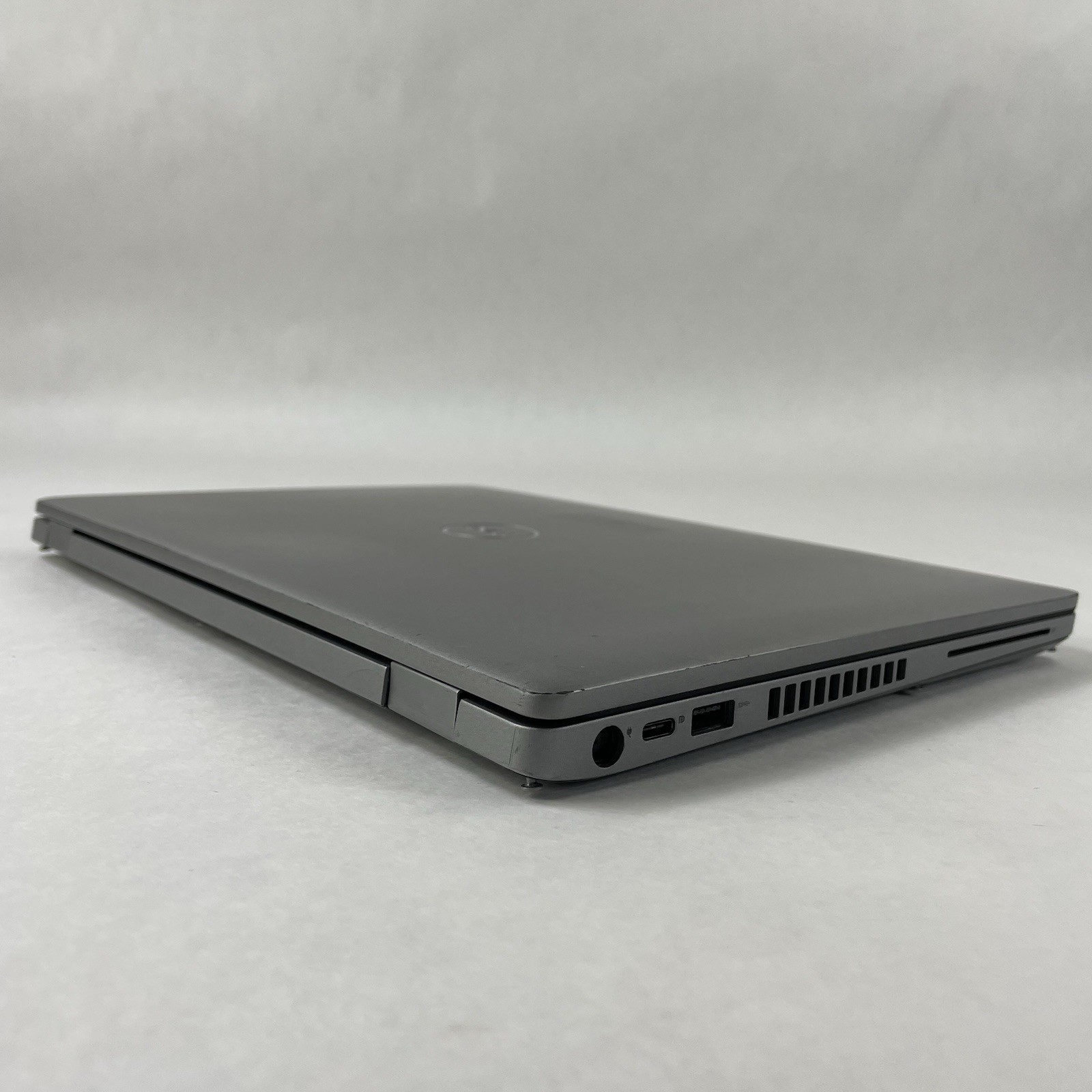 Dell Latitude 5410 14″ i7-10610U 1.80 GHz 8 GB RAM No SSD/OS/AC/Batt – READ