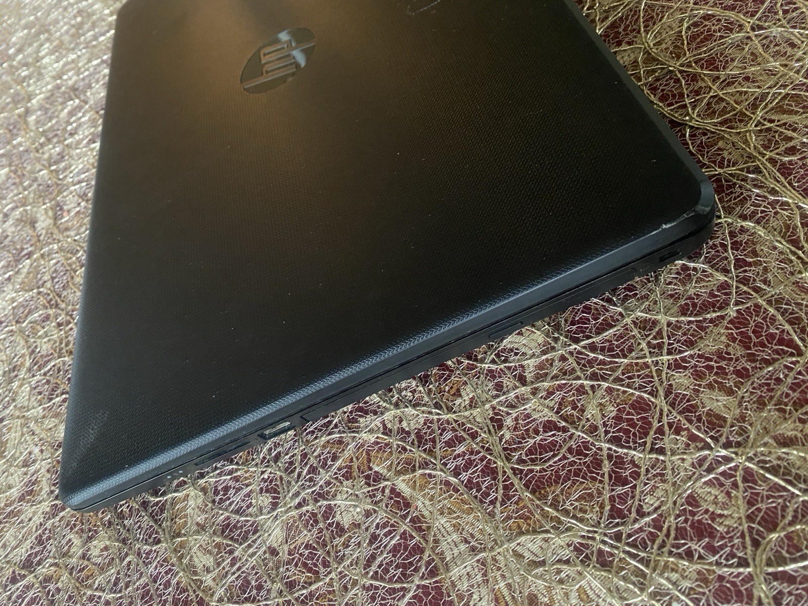 HP Notebook 17-bs011dx i5-7200U 2.50GHz 8GB RAM 932GB HDD Win 10