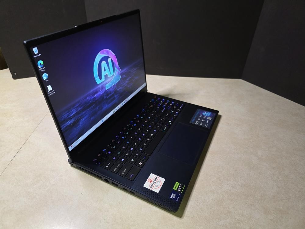 MSI Stealth 16 AI Studio A1VGG Gaming Laptop 1TB SSD i9 185H 32GB RTX 4070