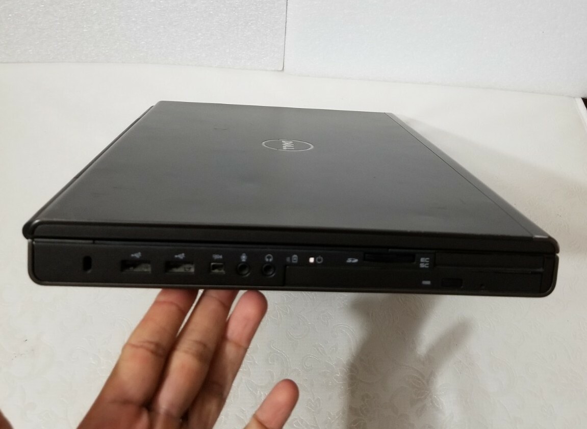 Dell Precision M4600 Laptop i7-2720QM 2.20GHz Redeon 6700M No Ram No HDD Parts