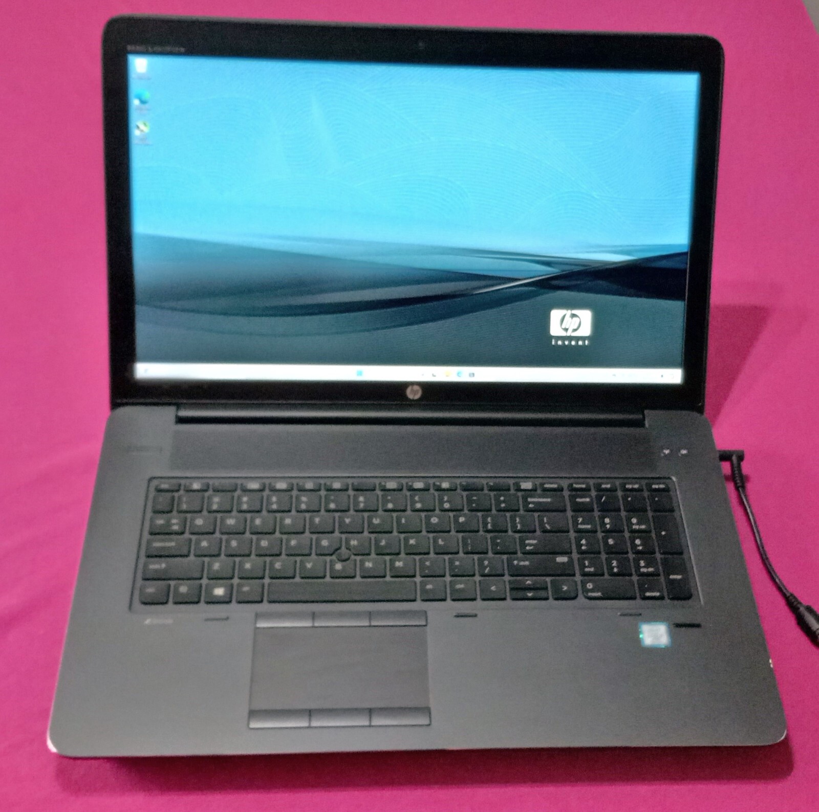 HP ZBook 17 G4 laptop I7-7820HQ 2.9-3.9Ghz 16GB/512GB NVIDIA P3000 1771Mhz AX200