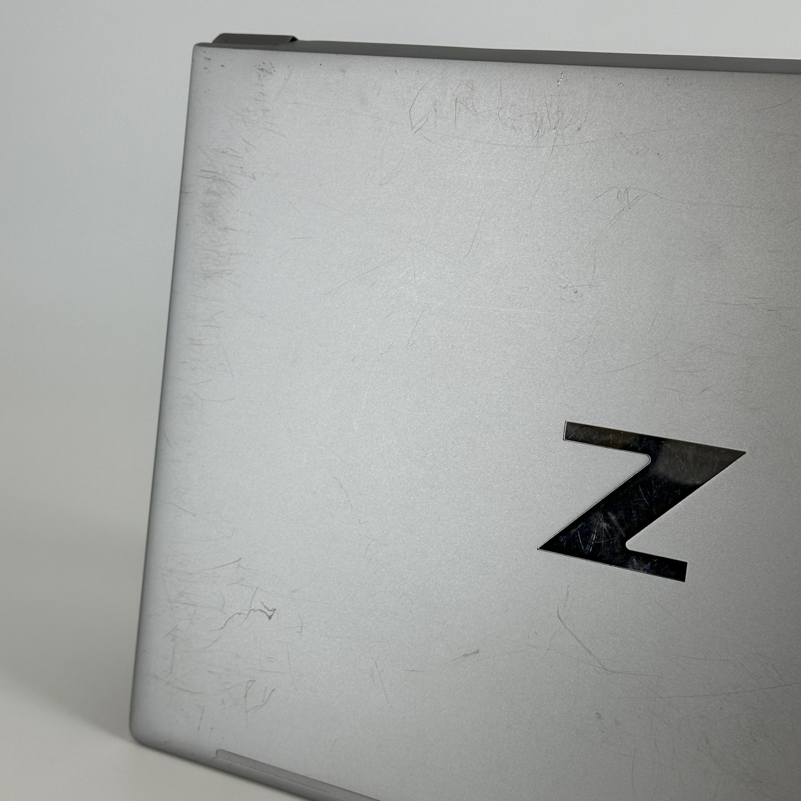 HP ZBook Fury 16 G9 FHD+ 2.1 GHz i7-12850HX 64GB 1TB RTX A4500 -Muffled Speakers