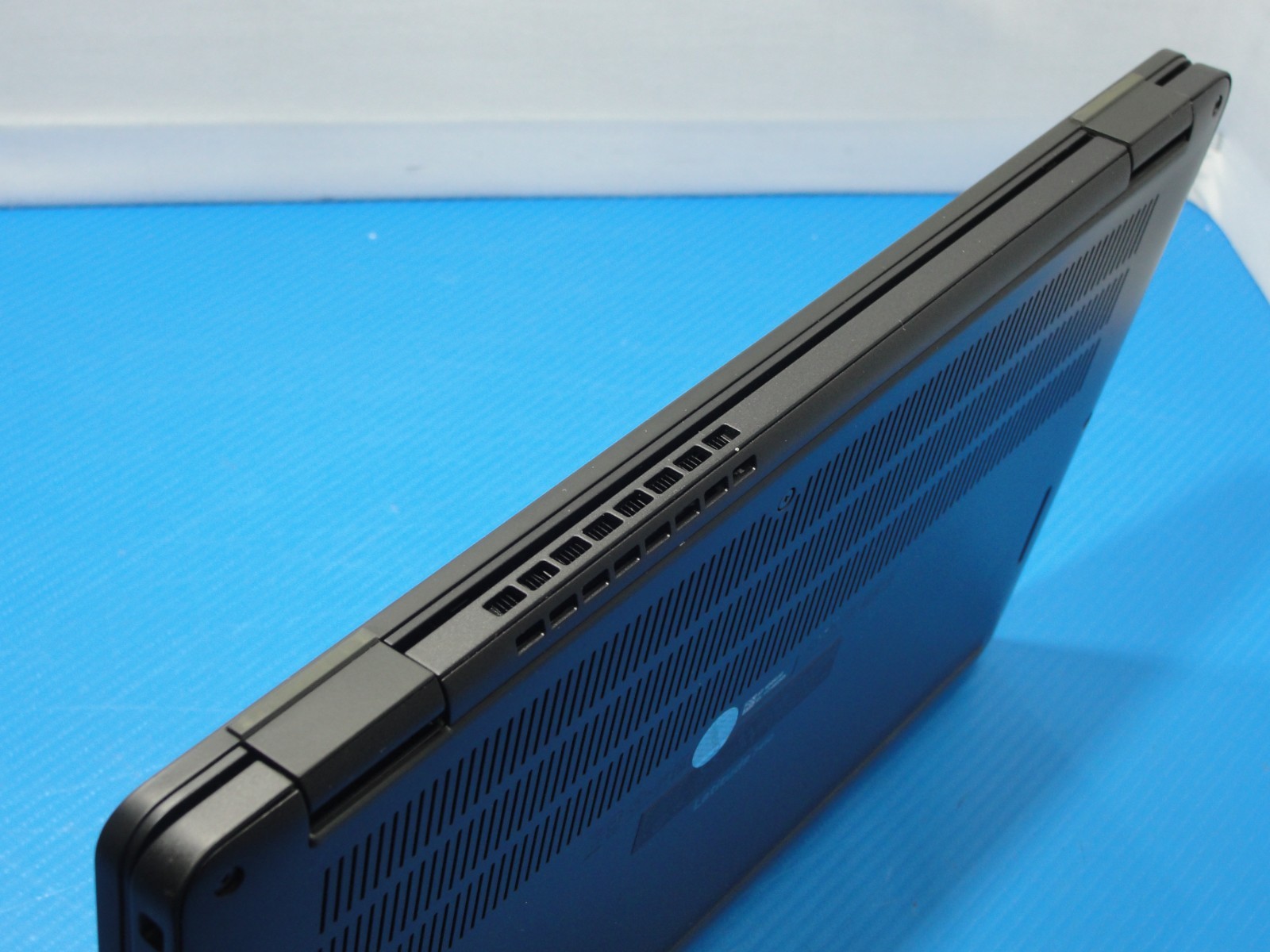 Dell Latitude 7410 14″ FHD Touch Intel i7-10610U 1.8GHz 16GB 512GB SSD W11Pro+PA
