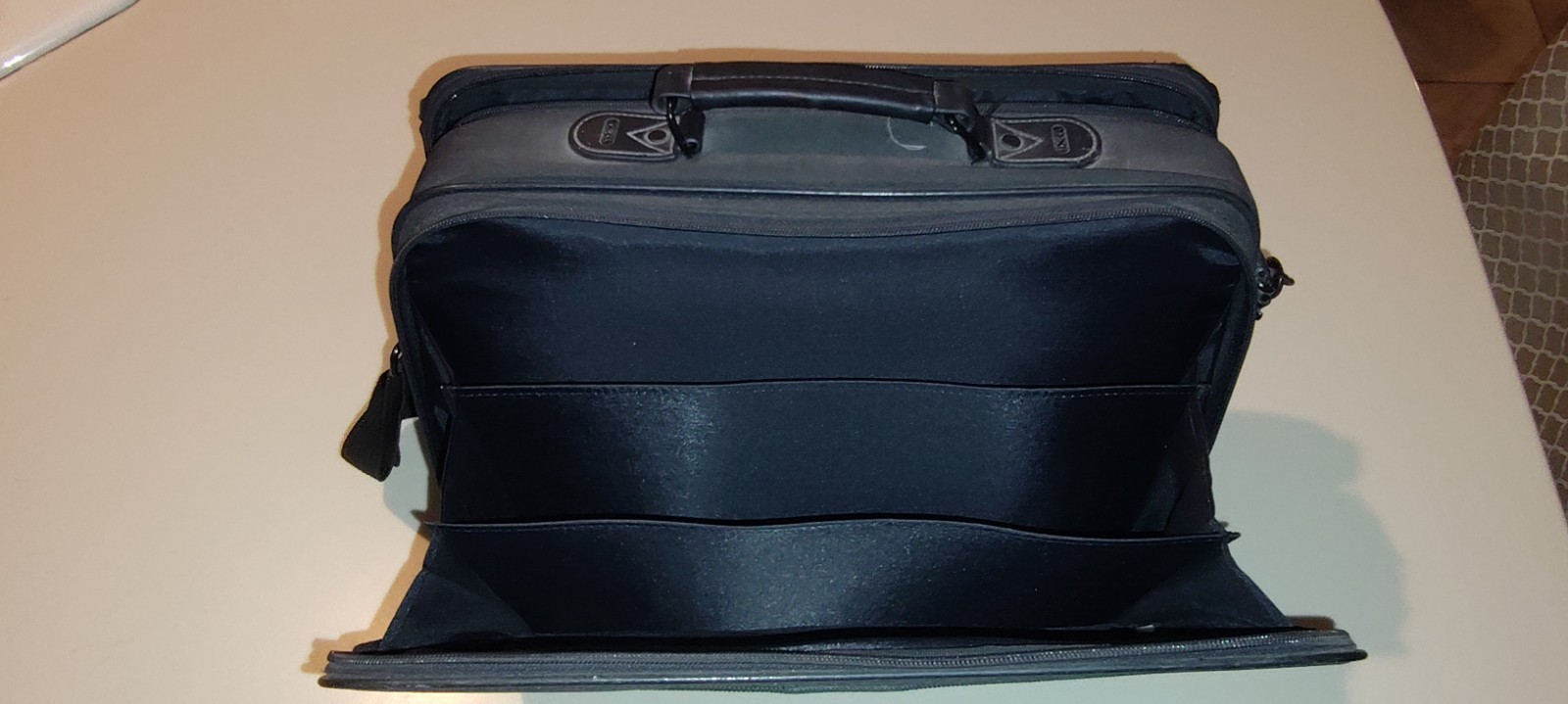HP 15-F272WM 15.6″ Laptop WITH Dell Laptop case