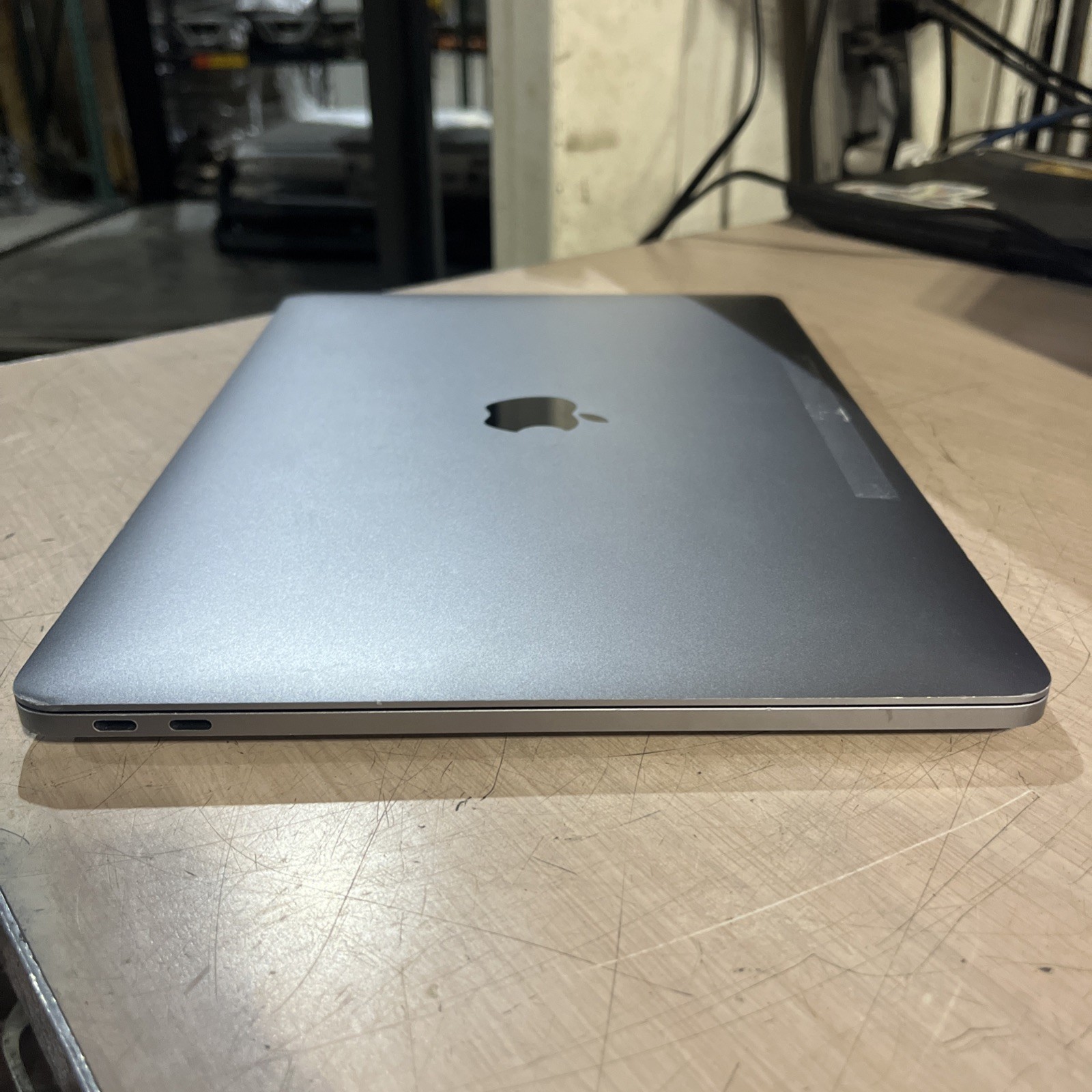 APPLE MACBOOK PRO 13″ MID-2017 CORE I5-7360U 2.3GHZ 8GB RAM NO HD ,